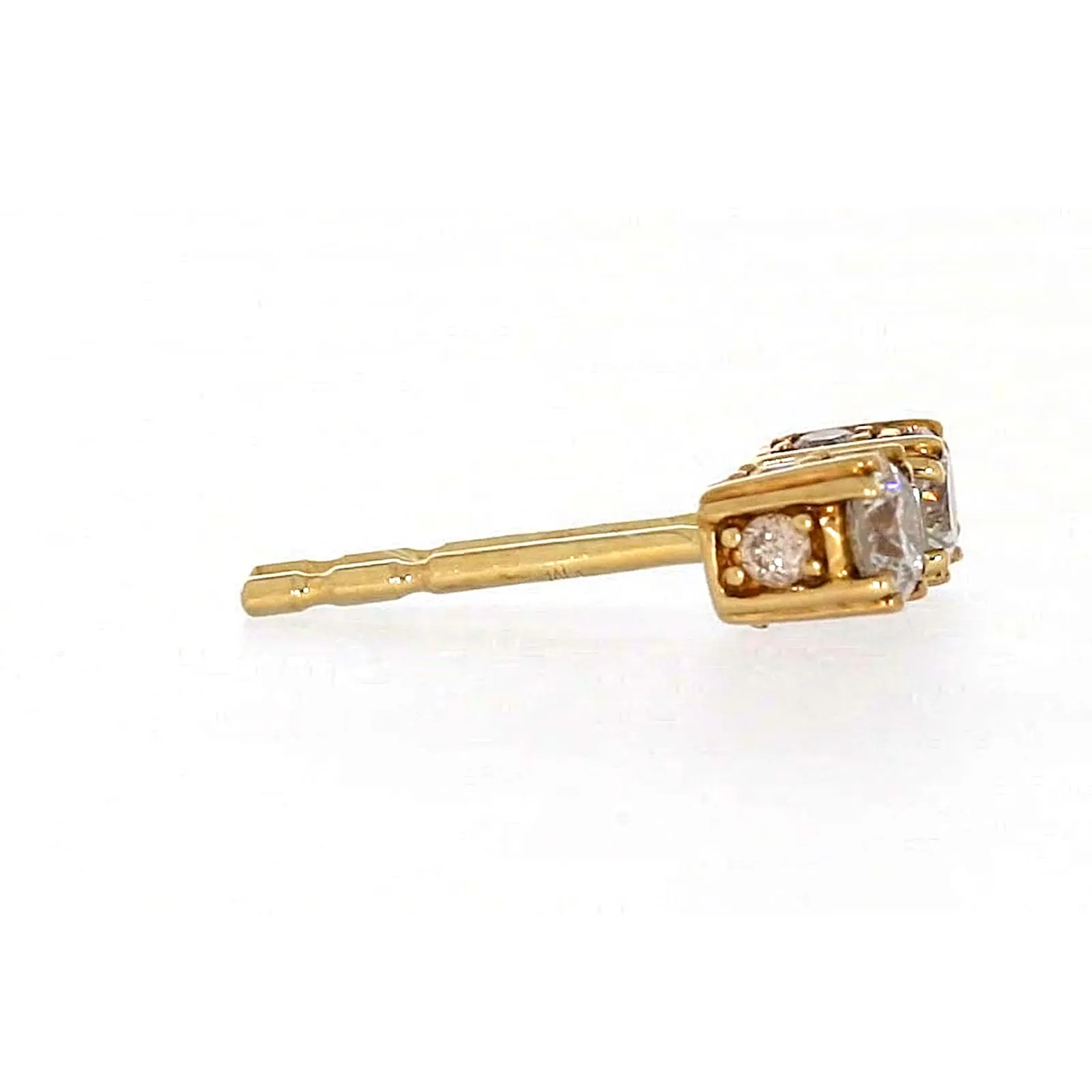 9ct Yellow Gold Round Brilliant Cut 1/4 Carat tw of Diamonds  Stud Earrings