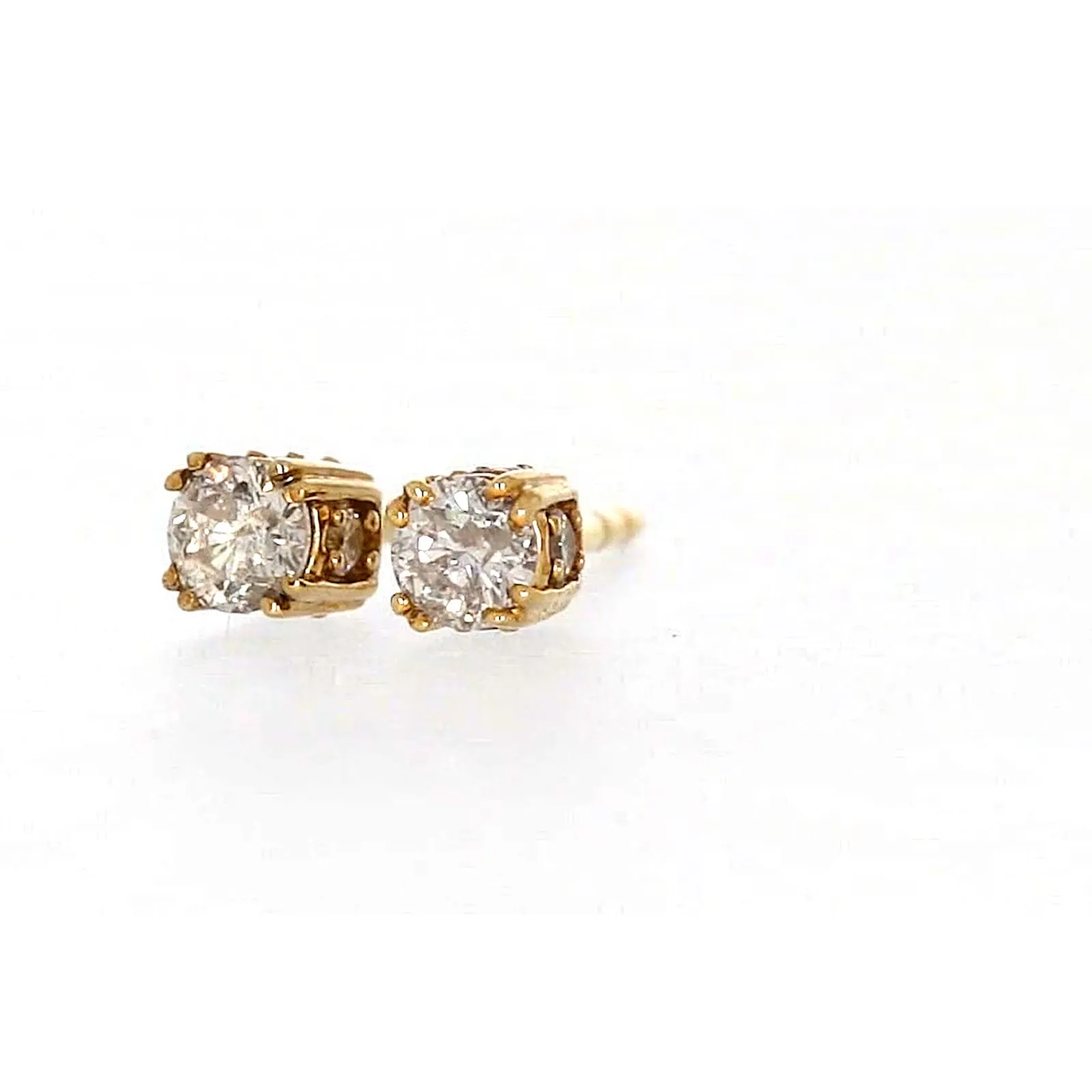 9ct Yellow Gold Round Brilliant Cut 1/4 Carat tw of Diamonds  Stud Earrings