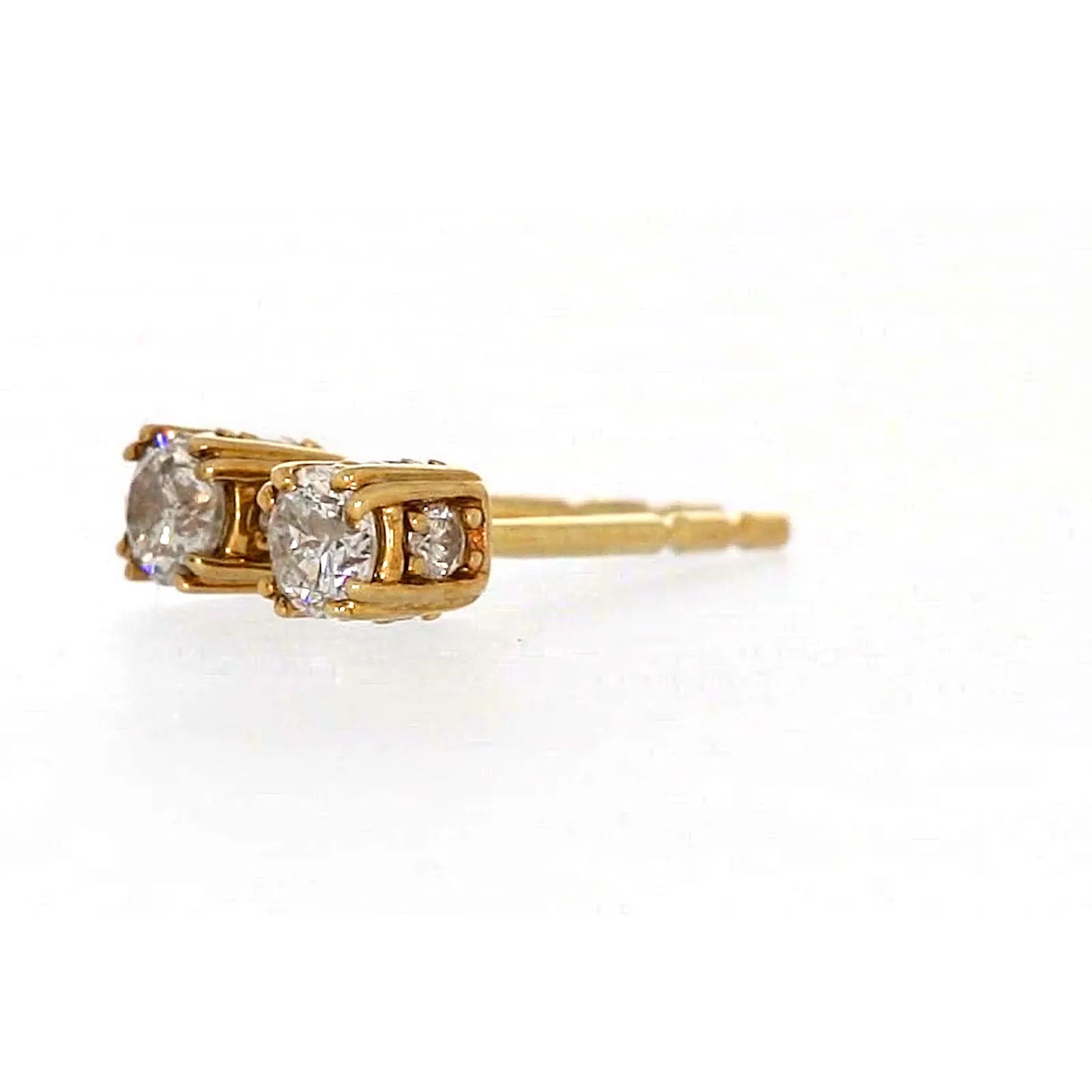 9ct Yellow Gold Round Brilliant Cut 1/4 Carat tw of Diamonds  Stud Earrings