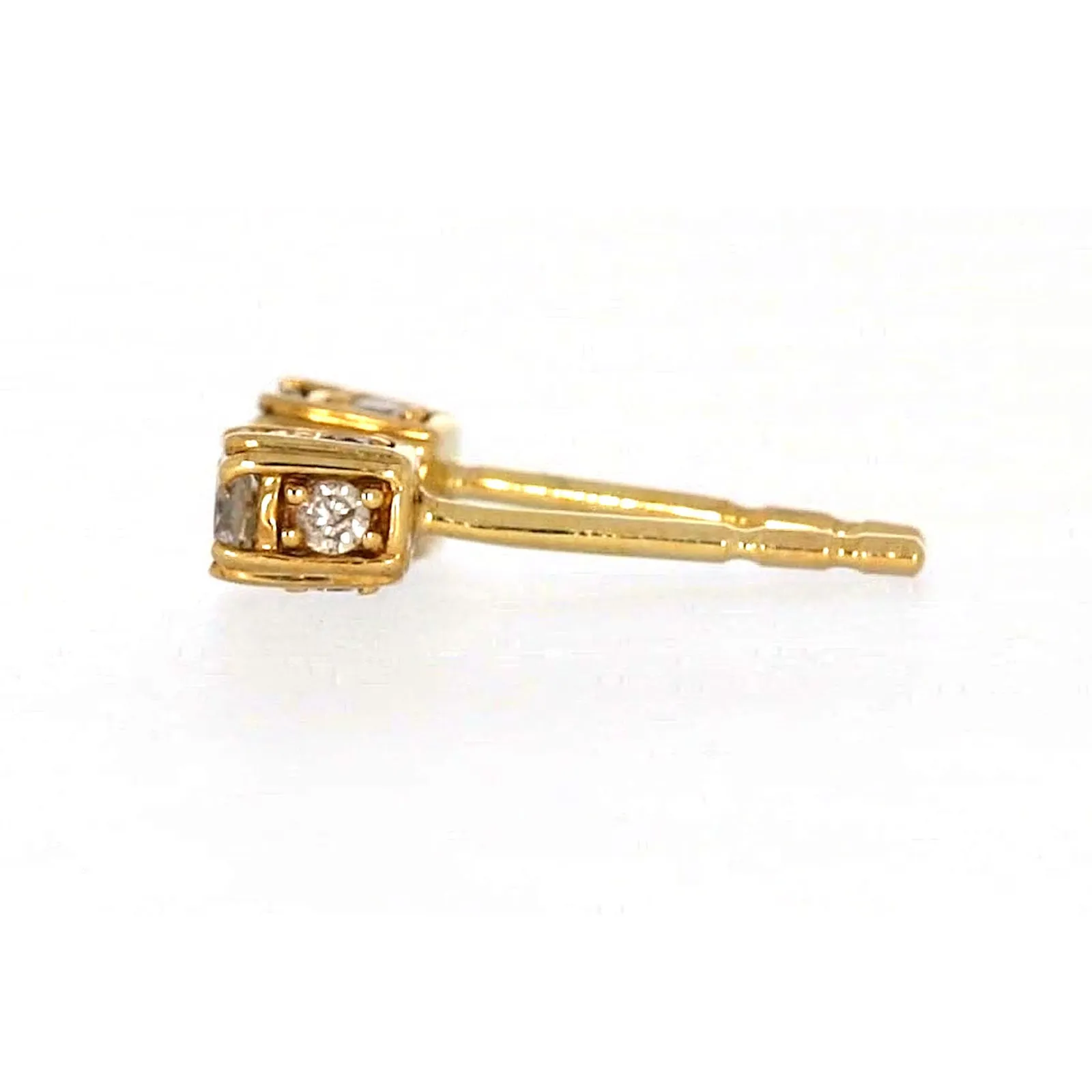 9ct Yellow Gold Round Brilliant Cut 1/4 Carat tw of Diamonds  Stud Earrings