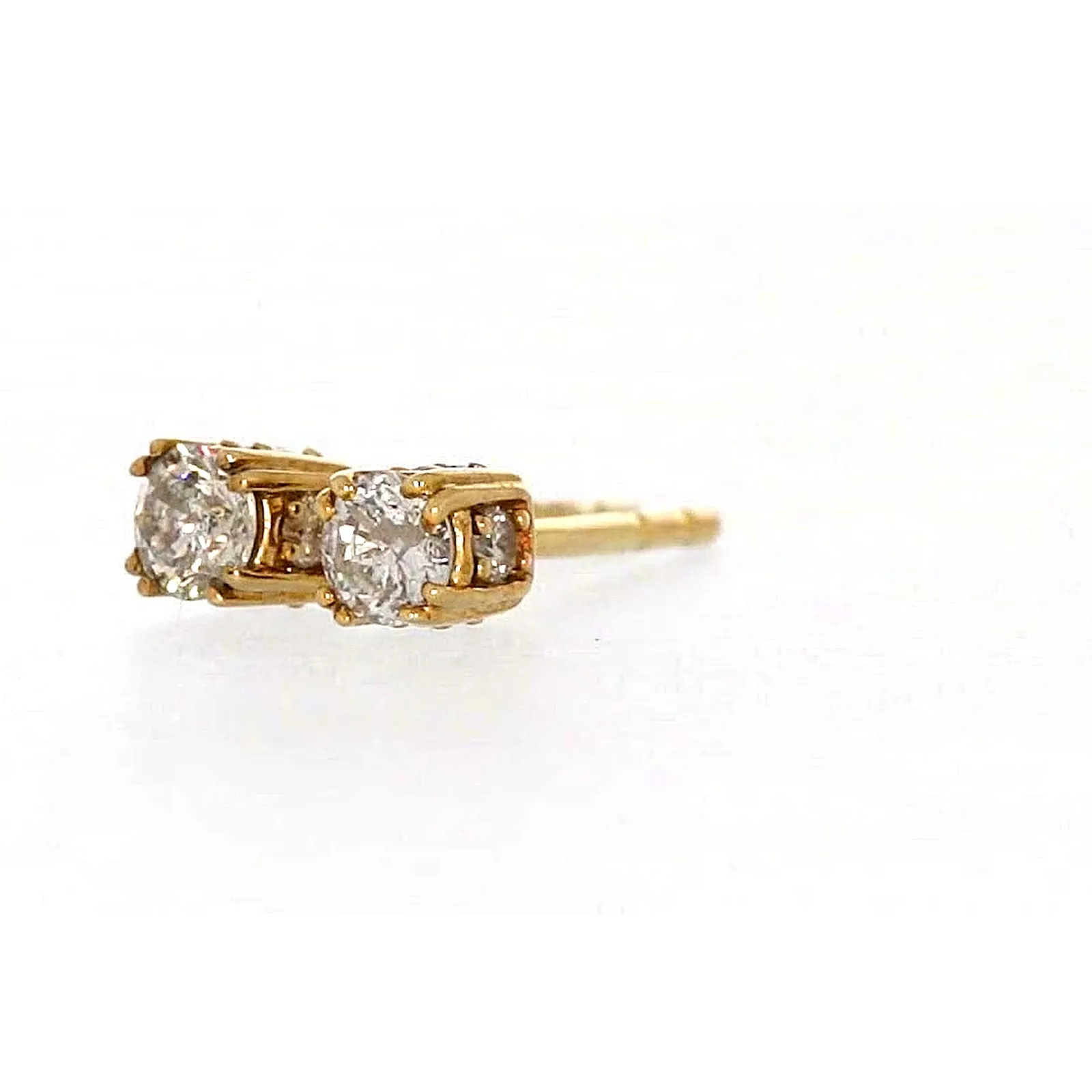 9ct Yellow Gold Round Brilliant Cut 1/4 Carat tw of Diamonds  Stud Earrings