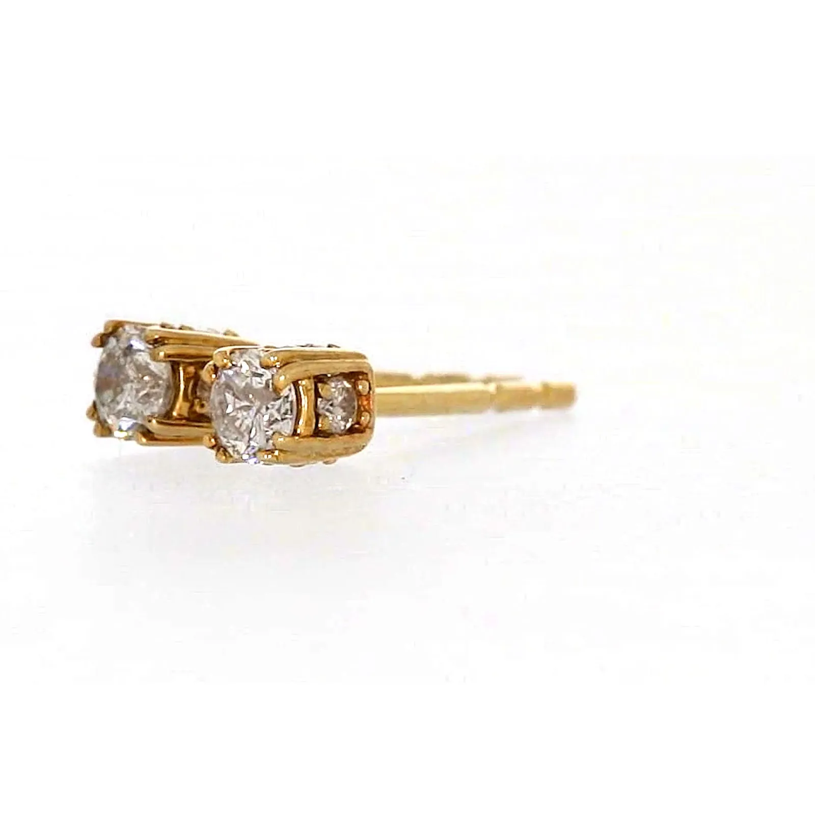 9ct Yellow Gold Round Brilliant Cut 1/4 Carat tw of Diamonds  Stud Earrings