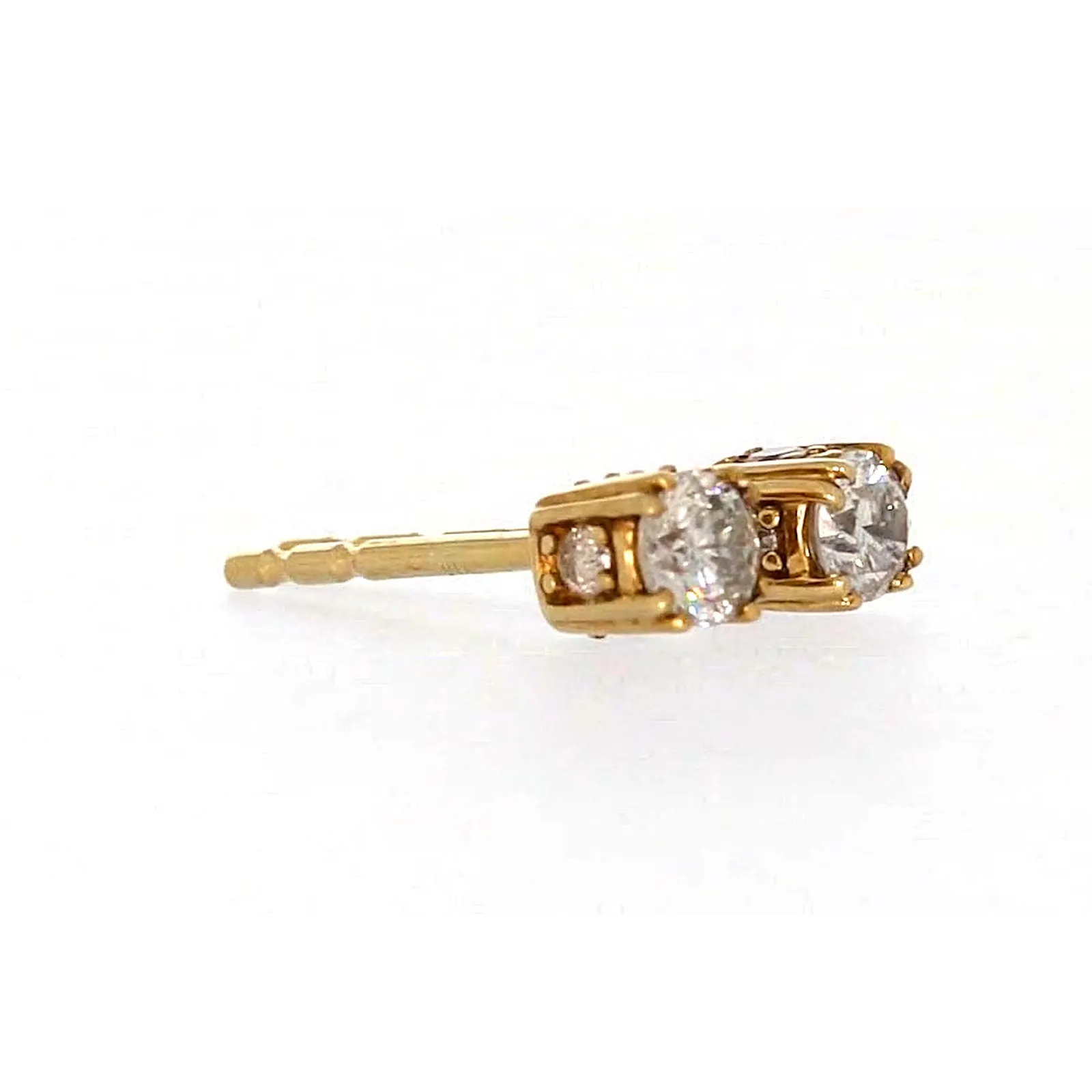 9ct Yellow Gold Round Brilliant Cut 1/4 Carat tw of Diamonds  Stud Earrings
