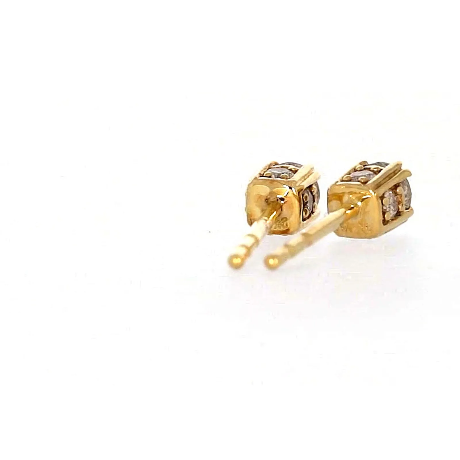 9ct Yellow Gold Round Brilliant Cut 1/4 Carat tw of Diamonds  Stud Earrings