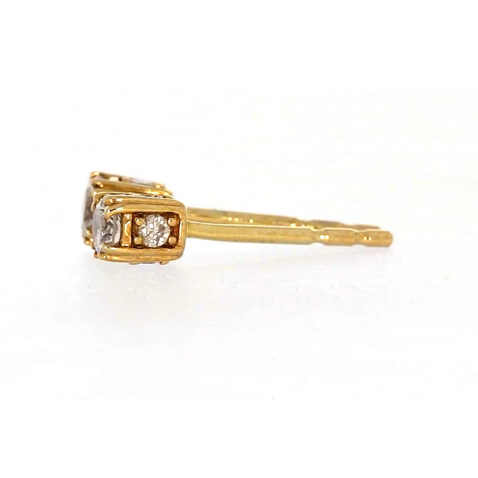 9ct Yellow Gold Round Brilliant Cut 1/4 Carat tw of Diamonds  Stud Earrings