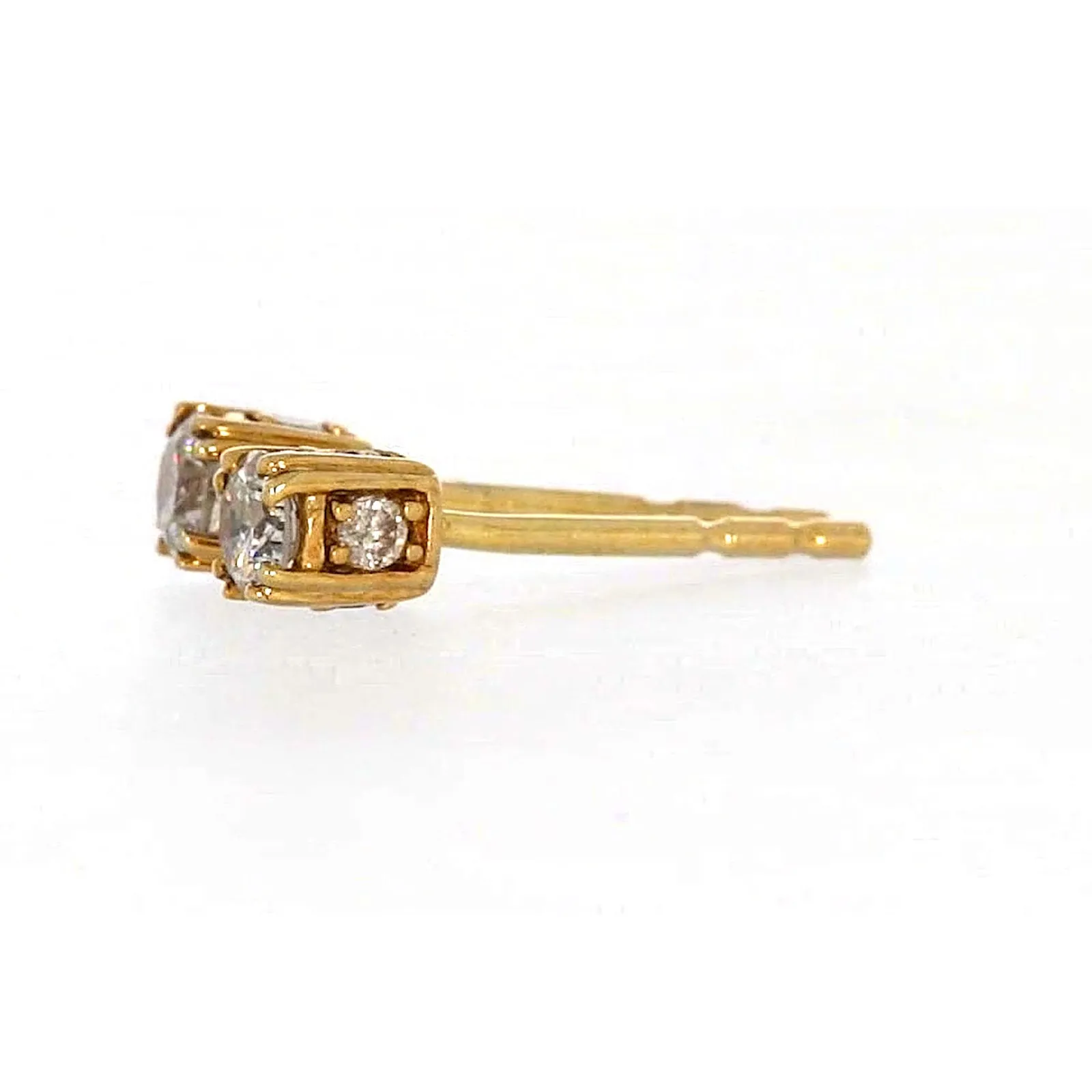 9ct Yellow Gold Round Brilliant Cut 1/4 Carat tw of Diamonds  Stud Earrings
