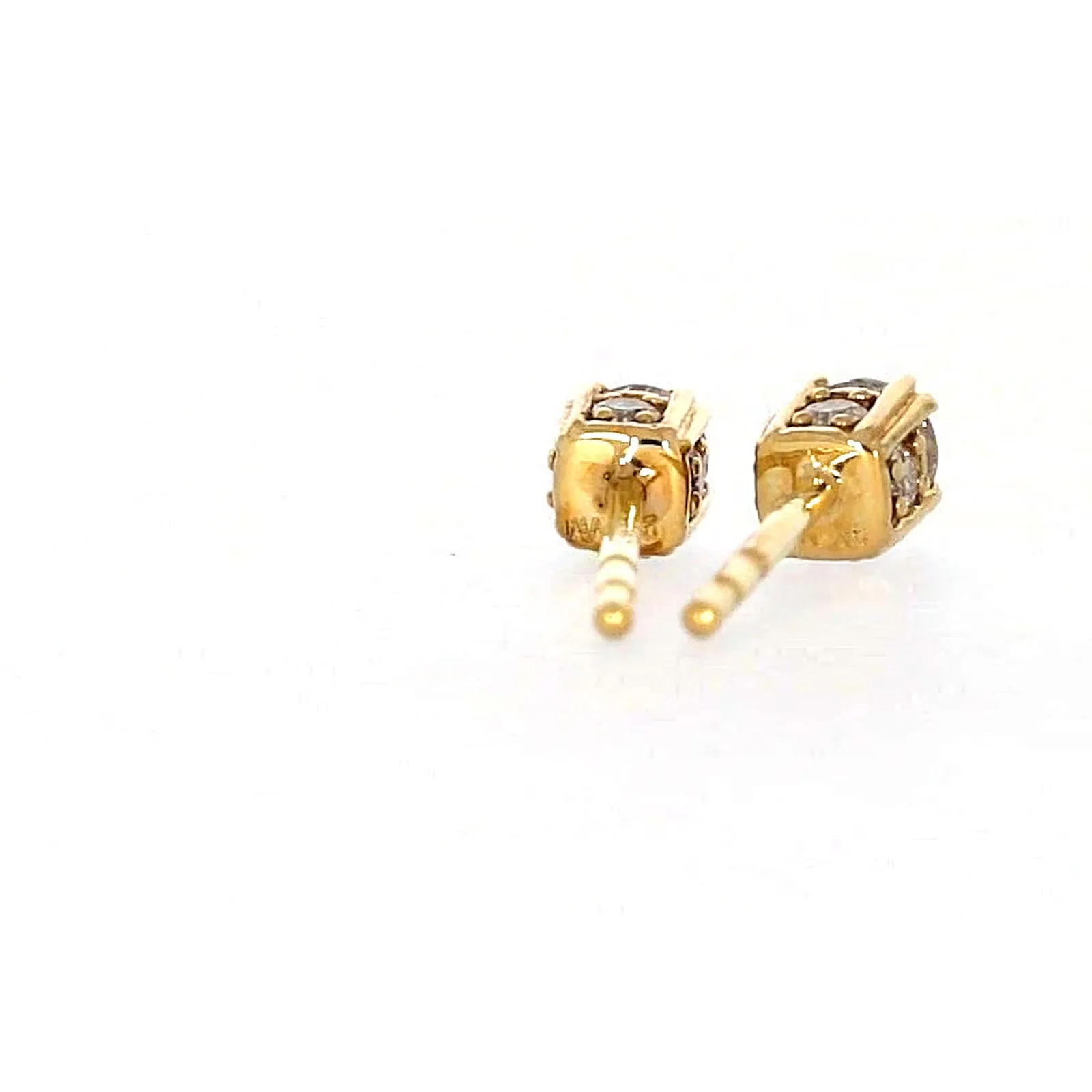 9ct Yellow Gold Round Brilliant Cut 1/4 Carat tw of Diamonds  Stud Earrings
