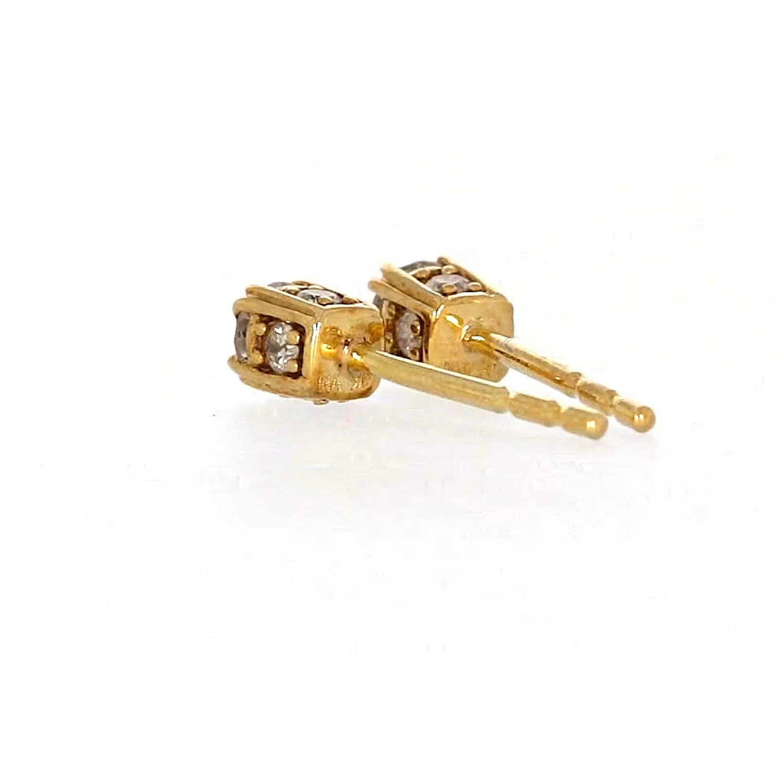 9ct Yellow Gold Round Brilliant Cut 1/4 Carat tw of Diamonds  Stud Earrings