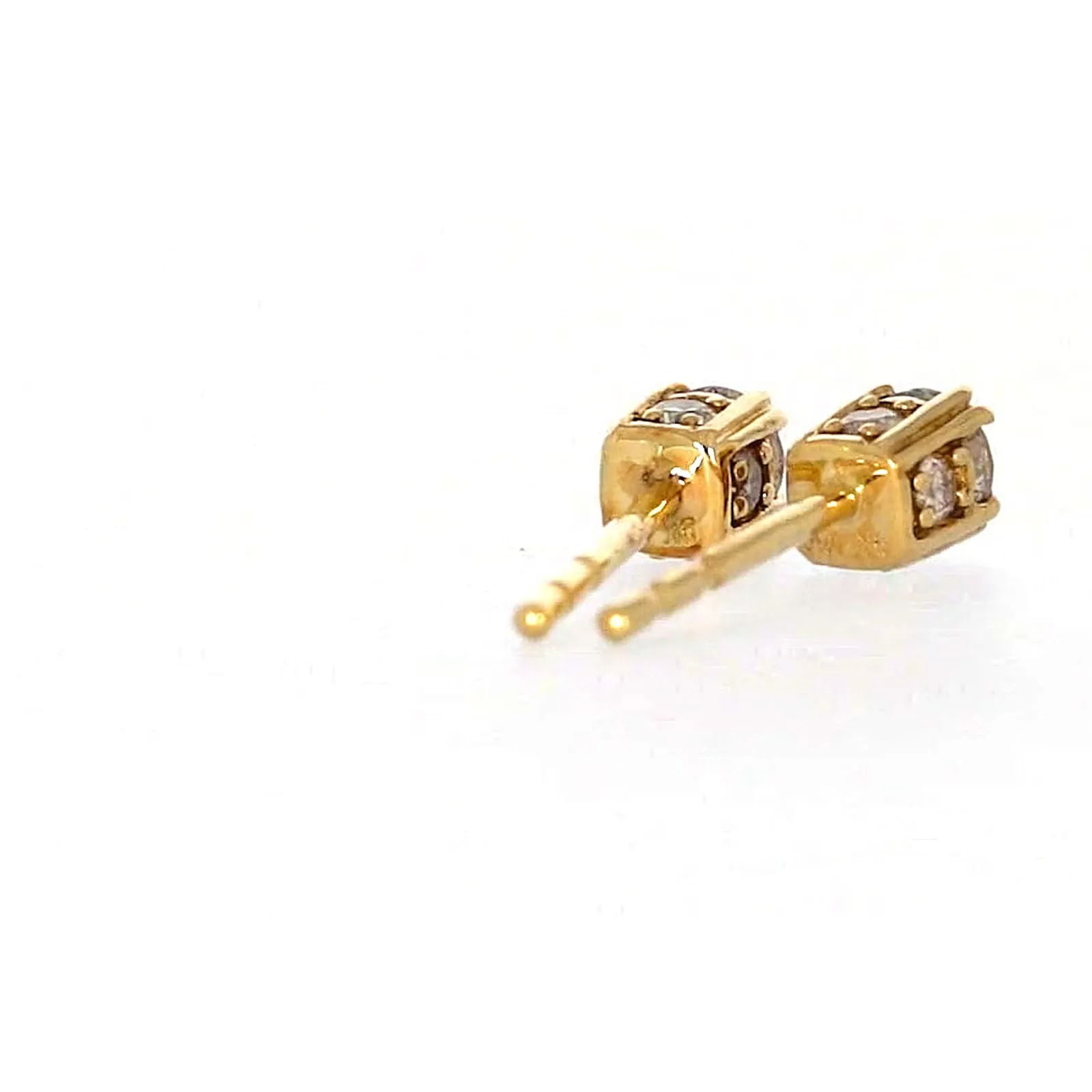 9ct Yellow Gold Round Brilliant Cut 1/4 Carat tw of Diamonds  Stud Earrings