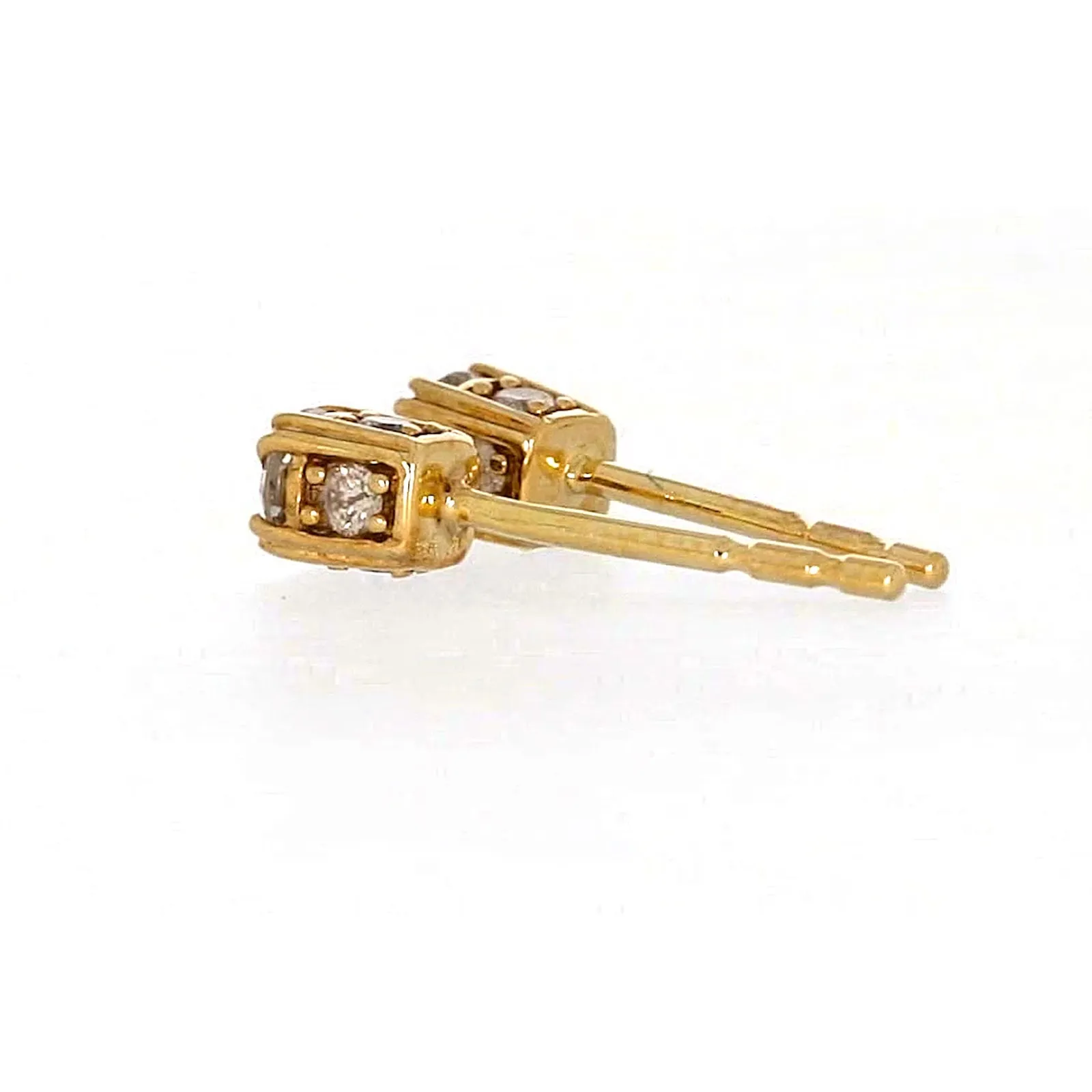 9ct Yellow Gold Round Brilliant Cut 1/4 Carat tw of Diamonds  Stud Earrings