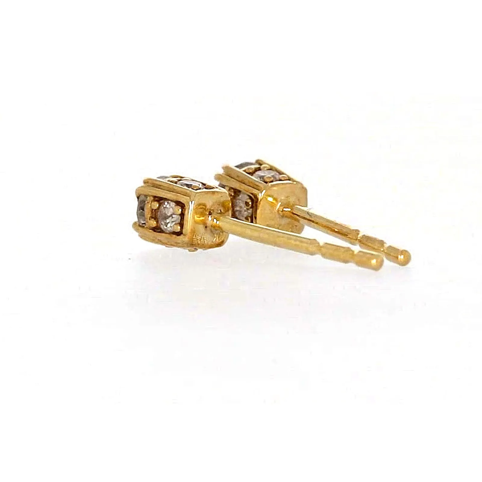 9ct Yellow Gold Round Brilliant Cut 1/4 Carat tw of Diamonds  Stud Earrings
