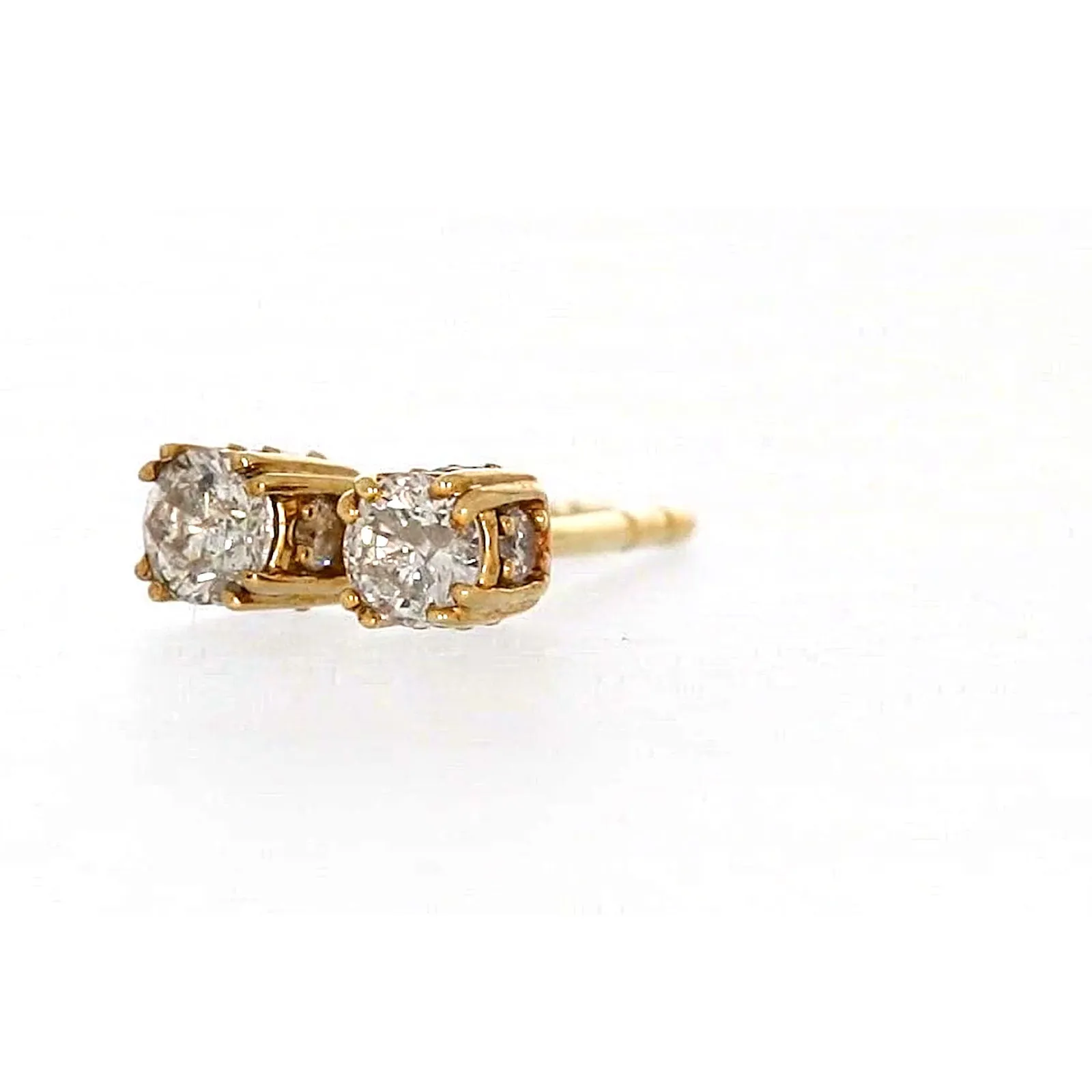 9ct Yellow Gold Round Brilliant Cut 1/4 Carat tw of Diamonds  Stud Earrings