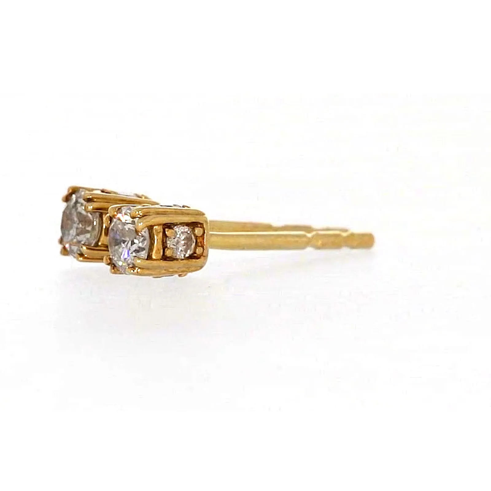9ct Yellow Gold Round Brilliant Cut 1/4 Carat tw of Diamonds  Stud Earrings