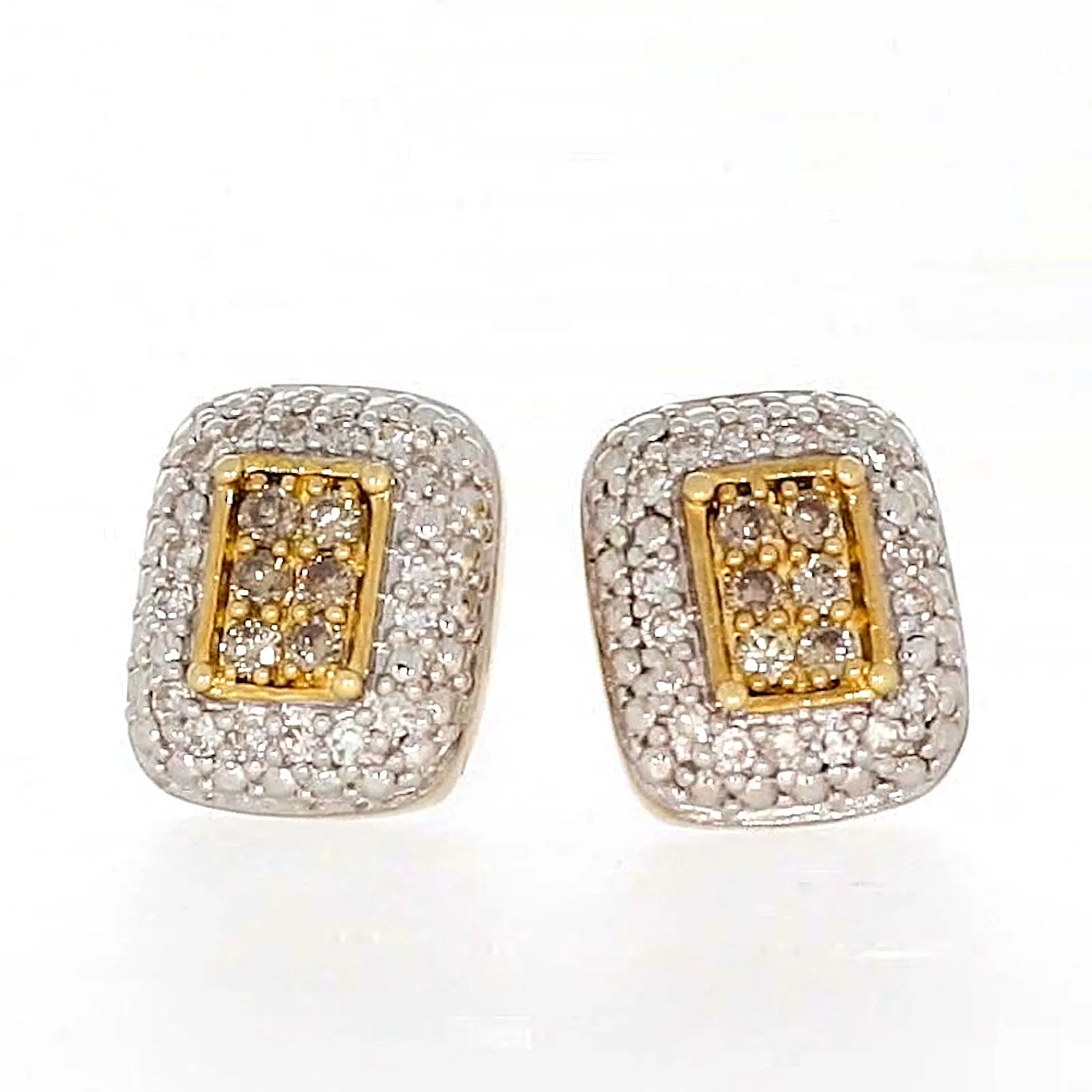 9ct Yellow Gold Round Brilliant Cut with 0.20 CARAT tw of Diamonds Stud Earrings