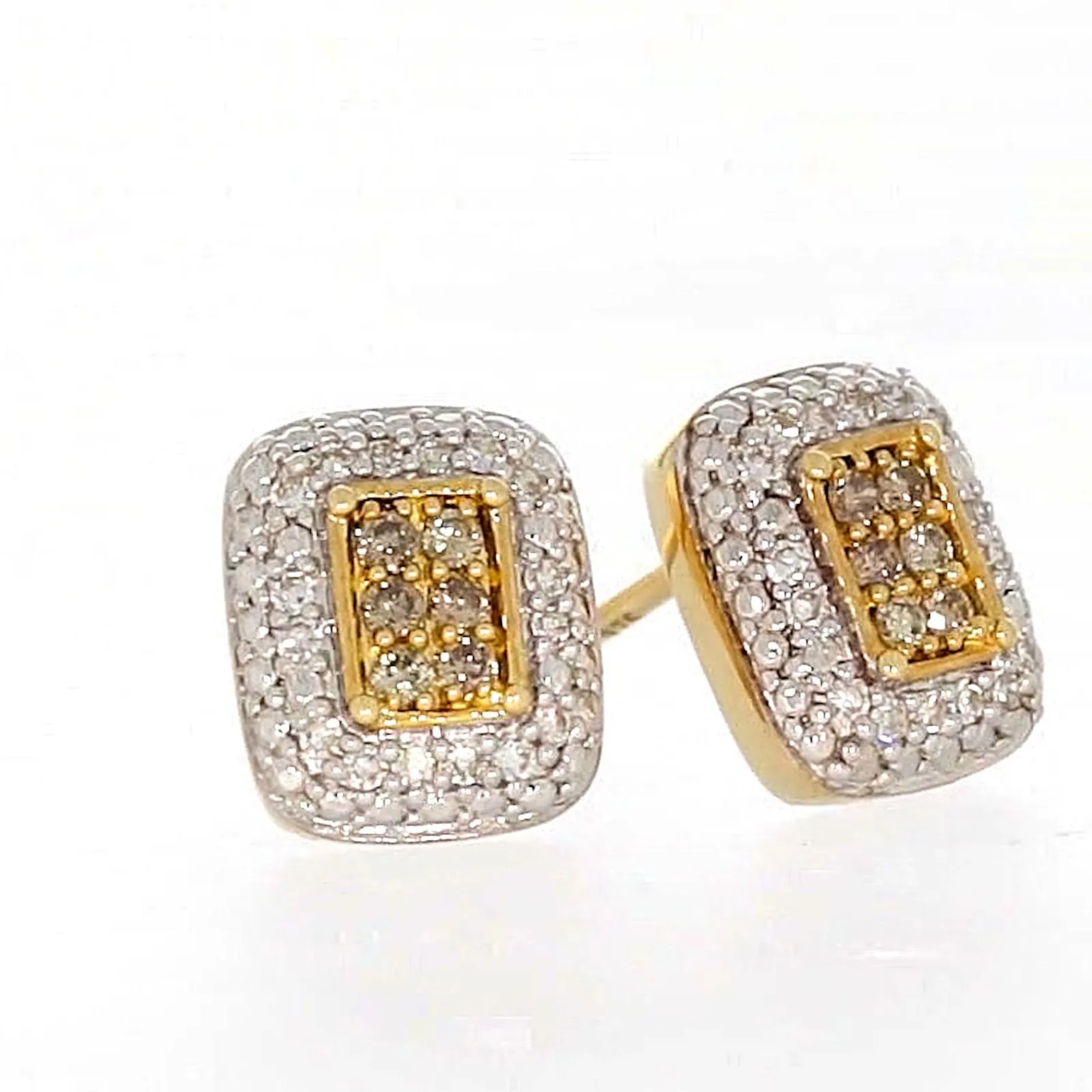 9ct Yellow Gold Round Brilliant Cut with 0.20 CARAT tw of Diamonds Stud Earrings