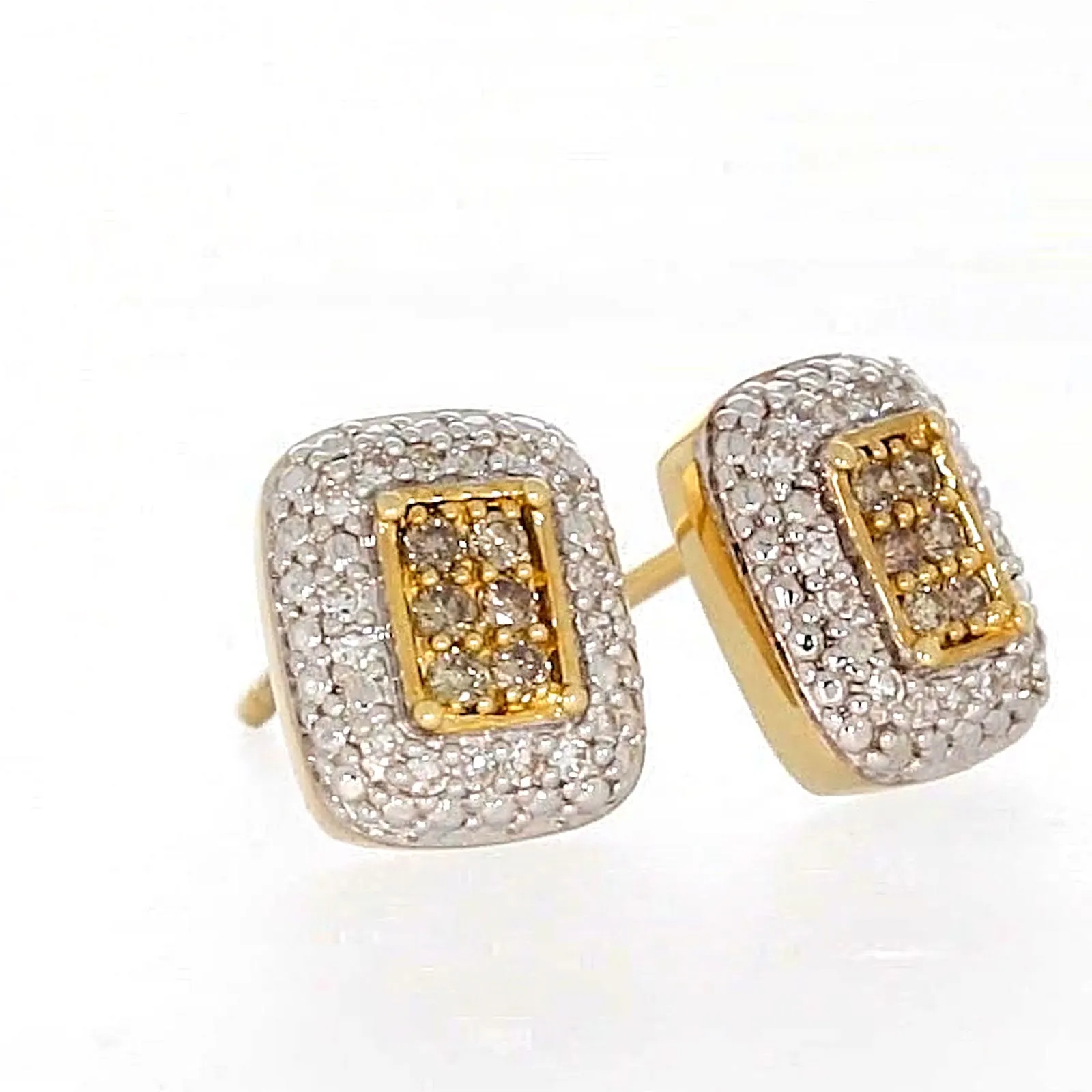 9ct Yellow Gold Round Brilliant Cut with 0.20 CARAT tw of Diamonds Stud Earrings