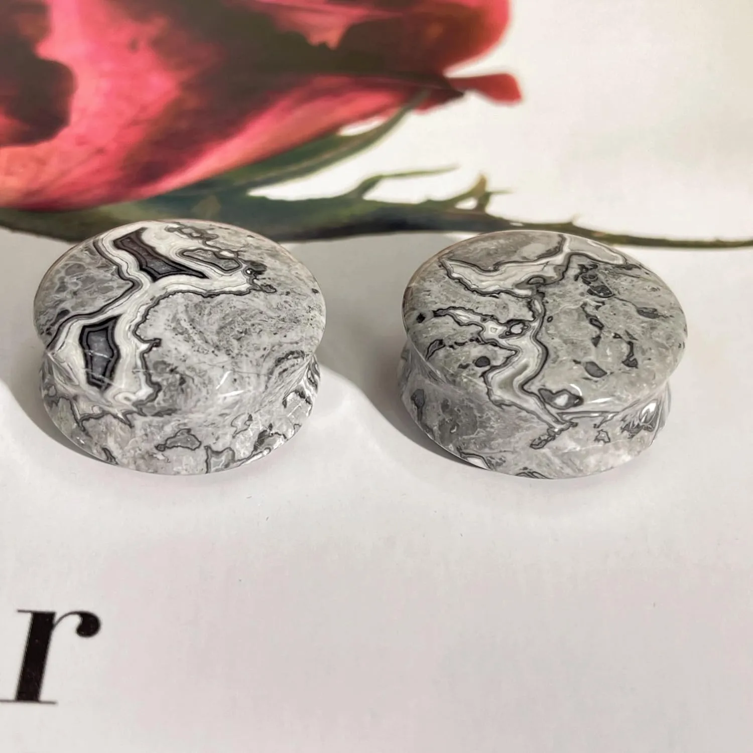 Agate Stone Ear Plugs Tunnels for Women Men Double Saddle Flared Expander Piercing Ears Gauge Plug Natural Organic Stones Stretcher Body Pierced Jewelry Gifts