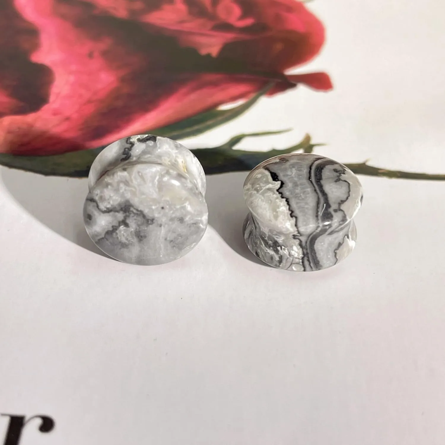 Agate Stone Ear Plugs Tunnels for Women Men Double Saddle Flared Expander Piercing Ears Gauge Plug Natural Organic Stones Stretcher Body Pierced Jewelry Gifts