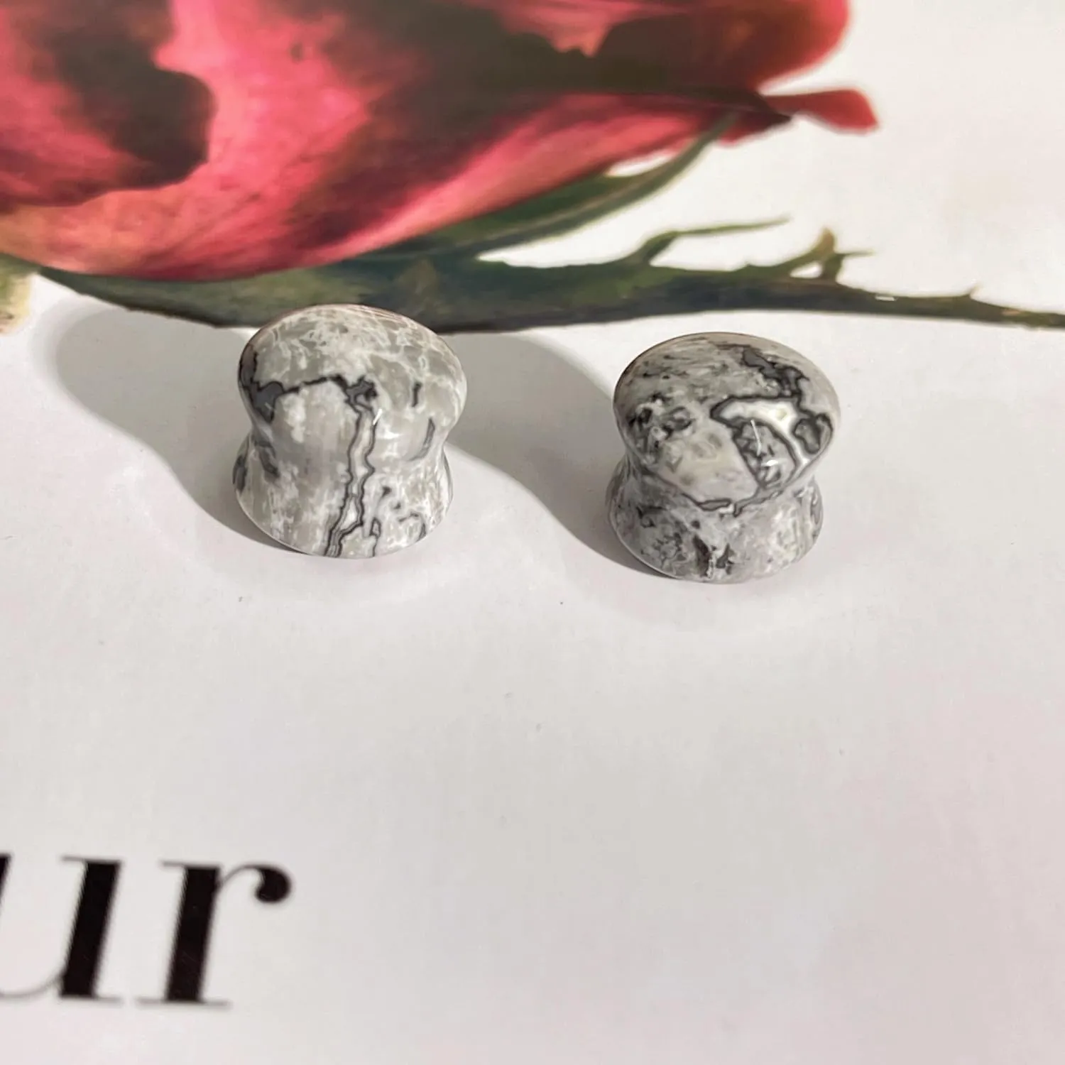 Agate Stone Ear Plugs Tunnels for Women Men Double Saddle Flared Expander Piercing Ears Gauge Plug Natural Organic Stones Stretcher Body Pierced Jewelry Gifts