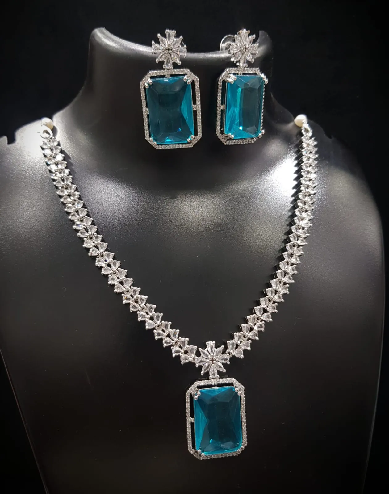Bollywood Inspired  Earrings Online Featuring Indian Ethnic Fashion Perfect For Traditional Wedding Attire