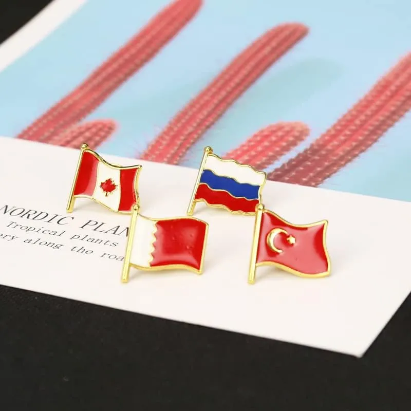 Canada National Flag Enamel Pin and the Canadian heart-shaped National Emblem Badge Brooch For Backpack and Coat