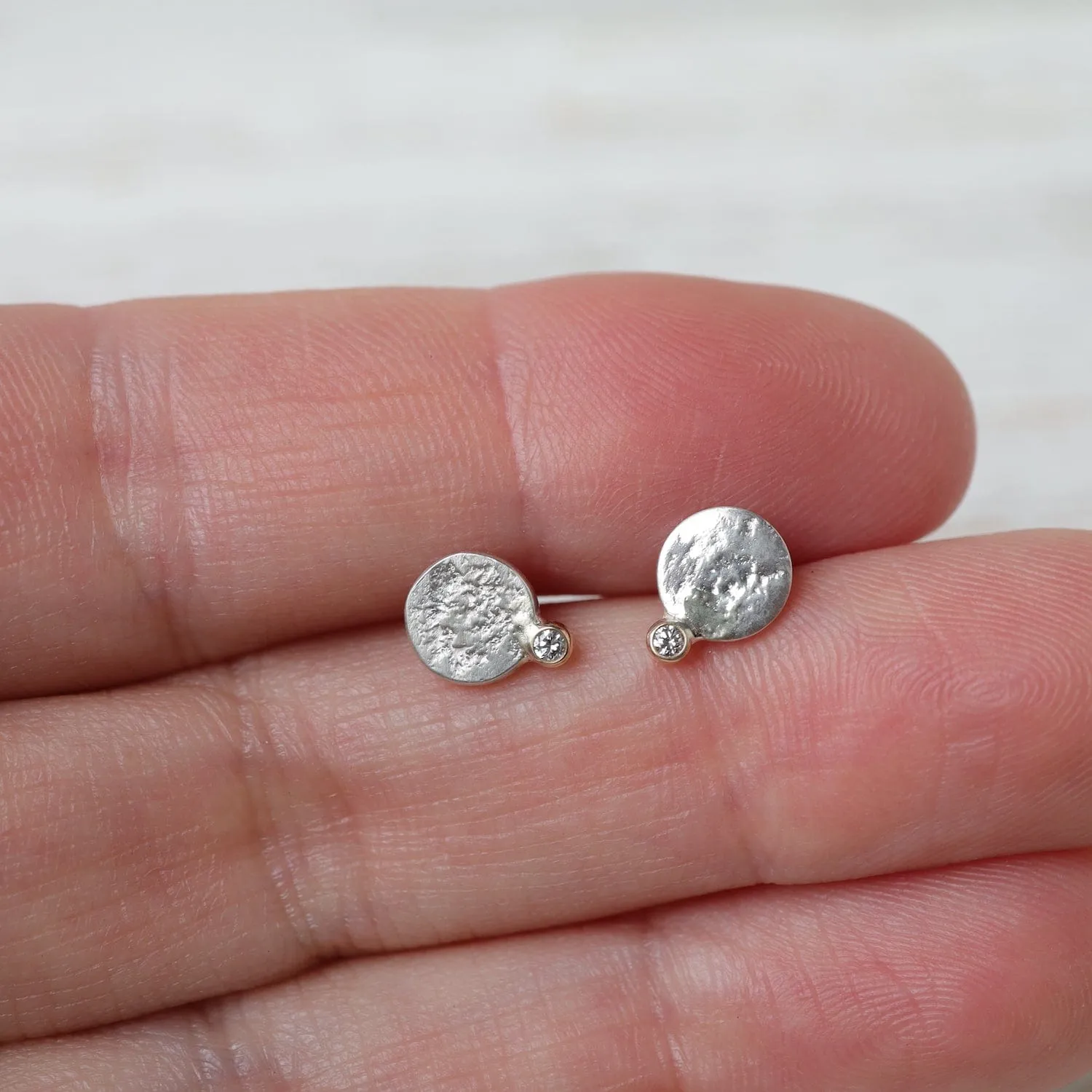Dawn Studs - White Diamond
