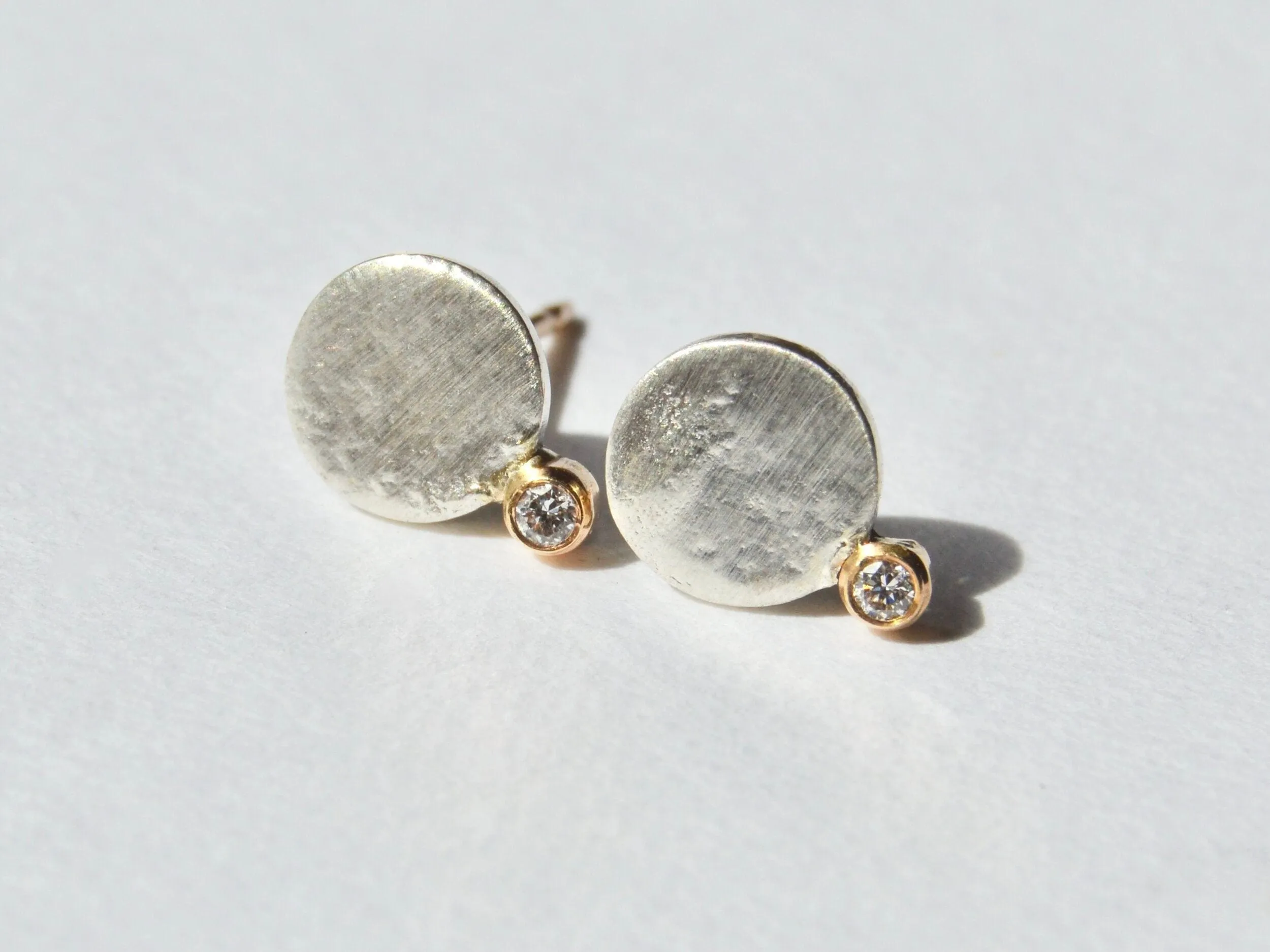 Dawn Studs - White Diamond