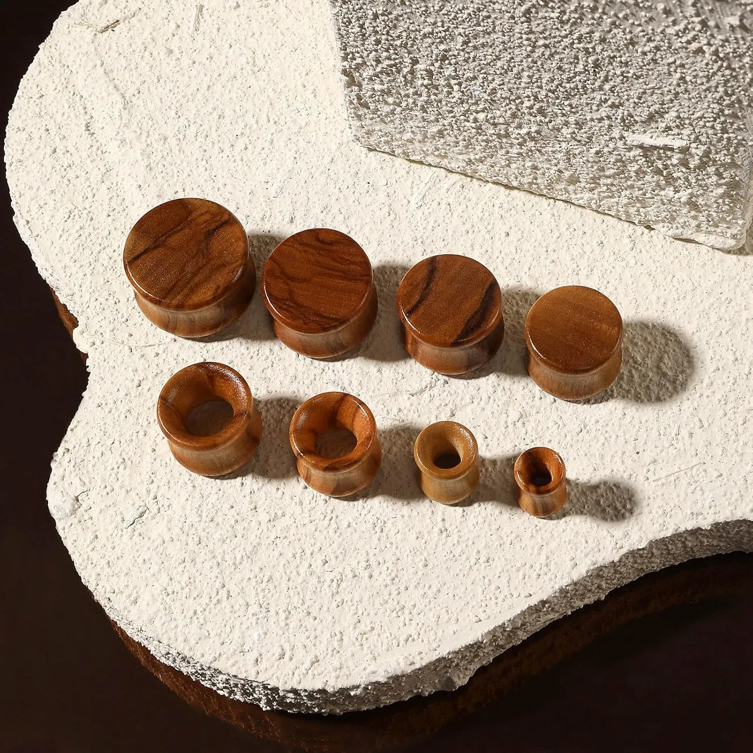 Ear Gauges Kit 4PCS Vintage Brown Natural Wood Double Flared Ear Tunnels Organic Ear Expander Ear Plugs Stretcher for Women and Men 2G-3/4 6mm-20mm