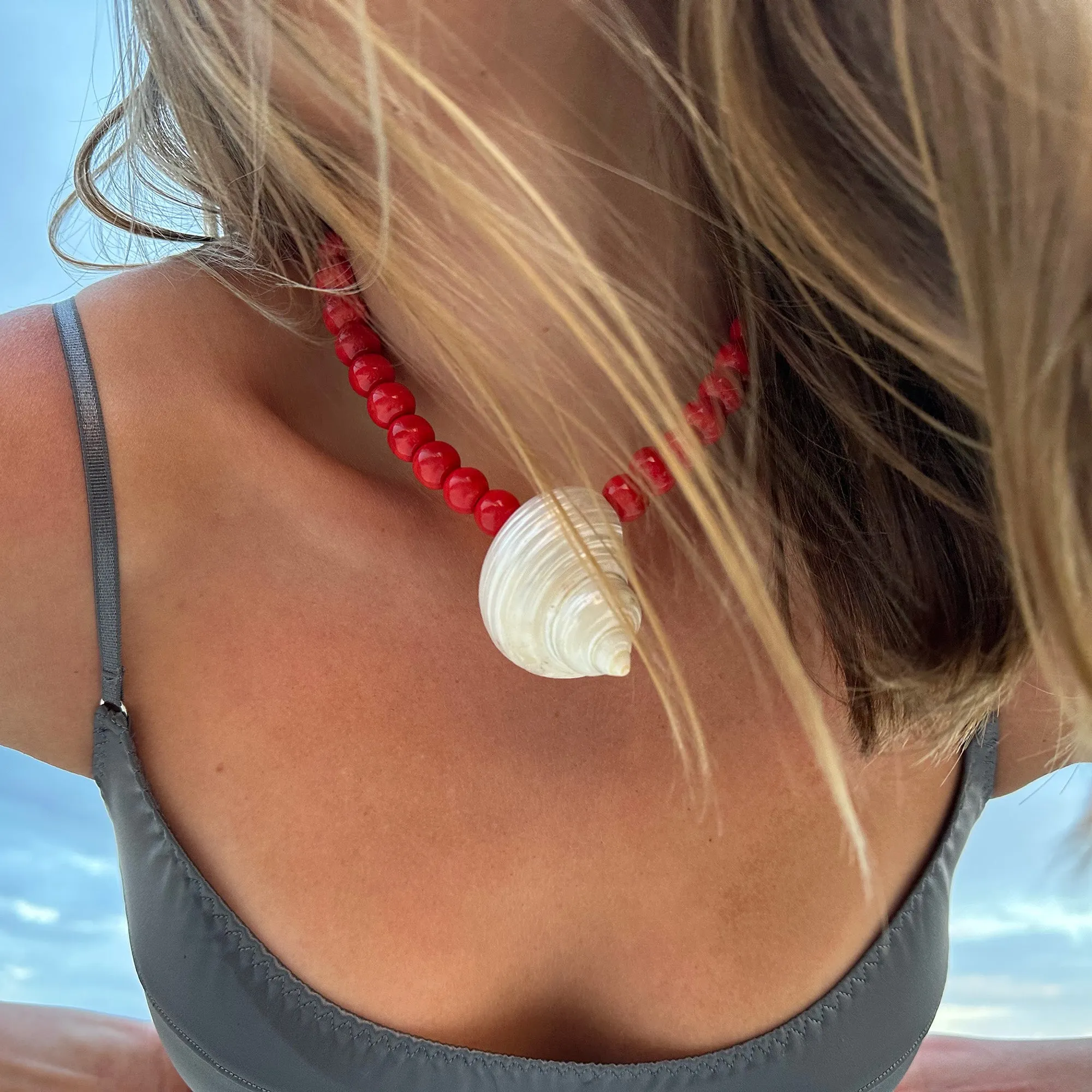 Emma Shell Necklace- Red