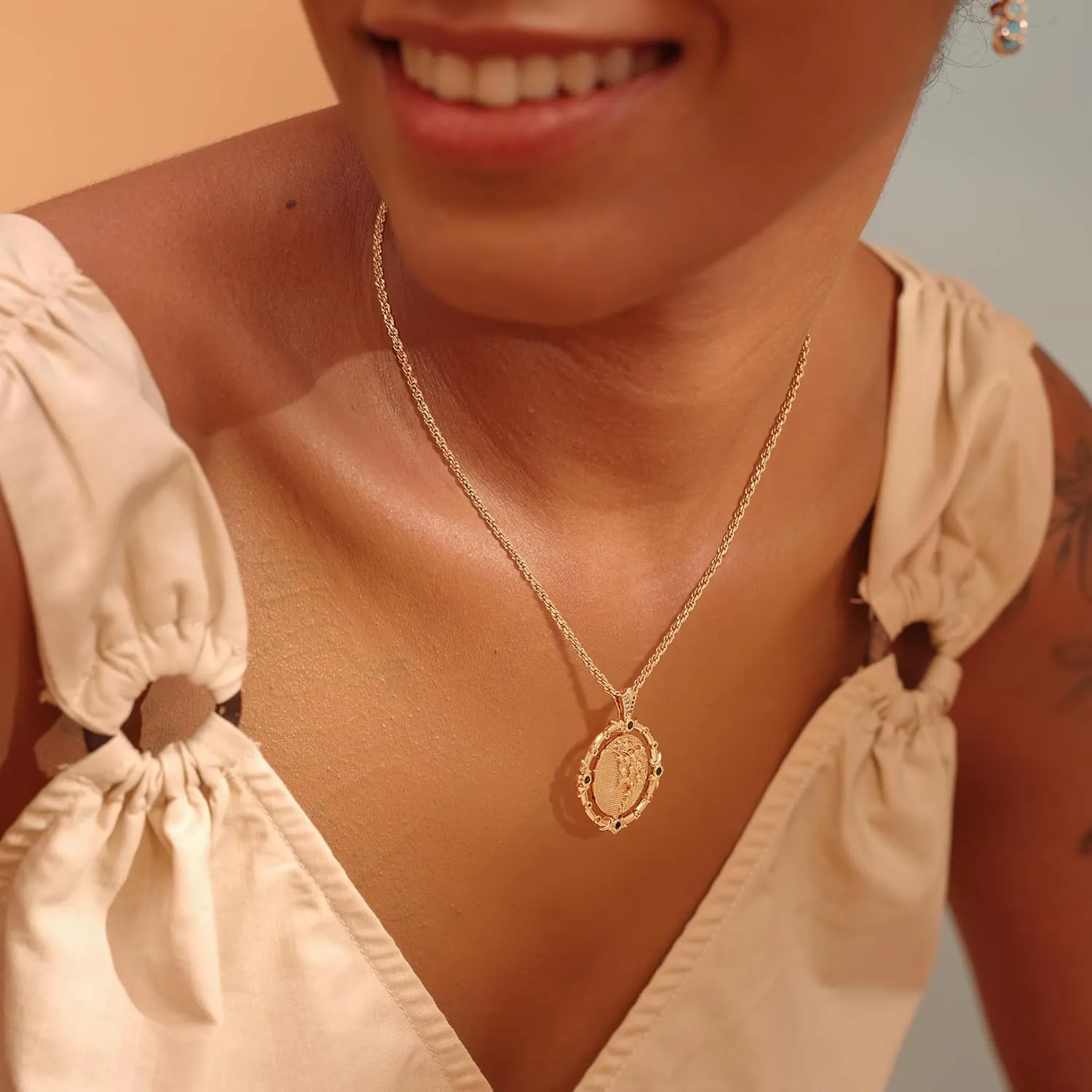 Fettero Gold Necklace for Women Birth Flower Necklace with Birthstone 14K Gold Plated Dainty Rotating Coin Pendant Necklace Personalized Birth Month Jewelry for Birthday Mother's Day Gift 12 Month