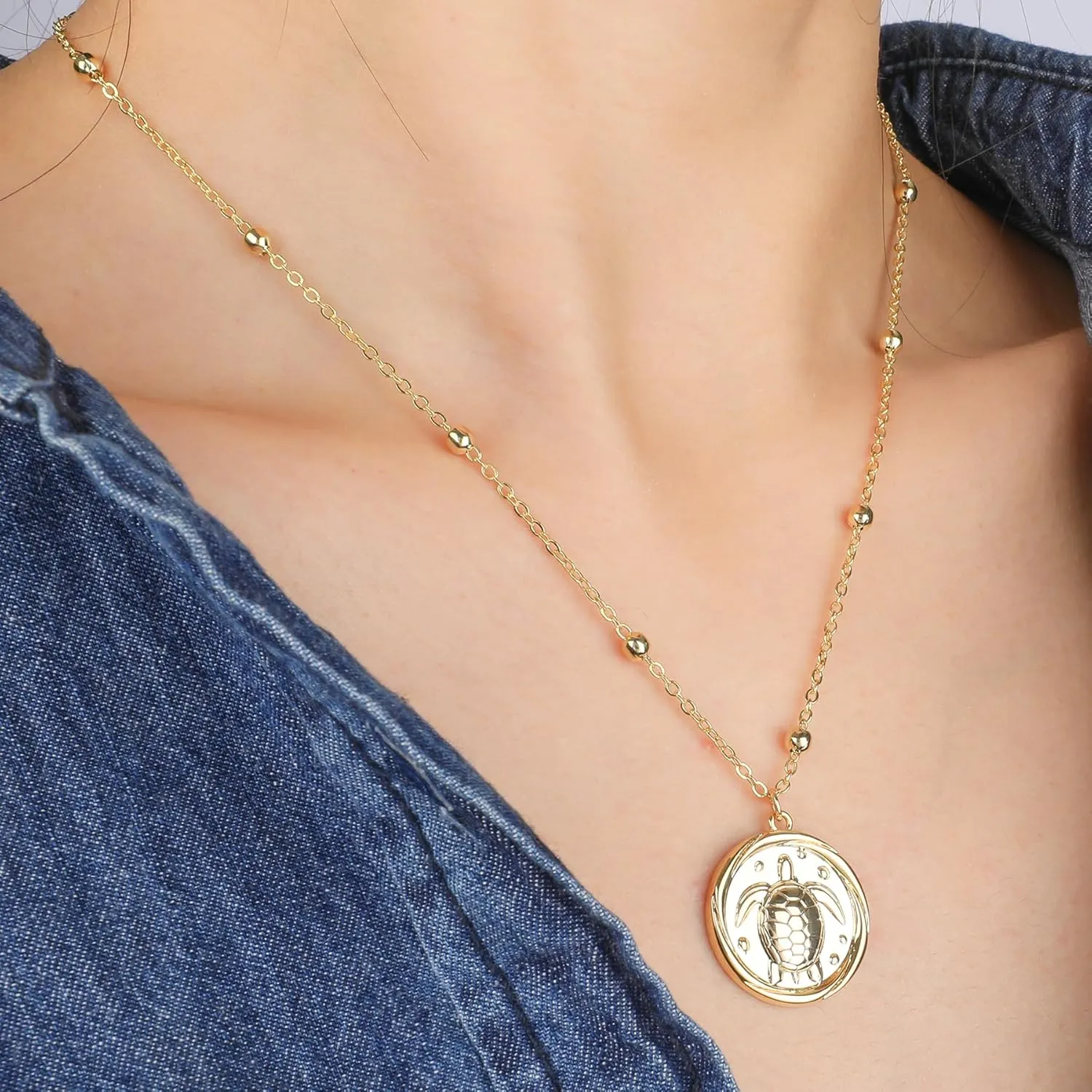Gold Pendant Necklace for Women 14K Gold Plated Coin Pendant Necklace Adjustable Chain Disc Round Charm Initial Statement Necklace Trendy Jewelry Gift for Her
