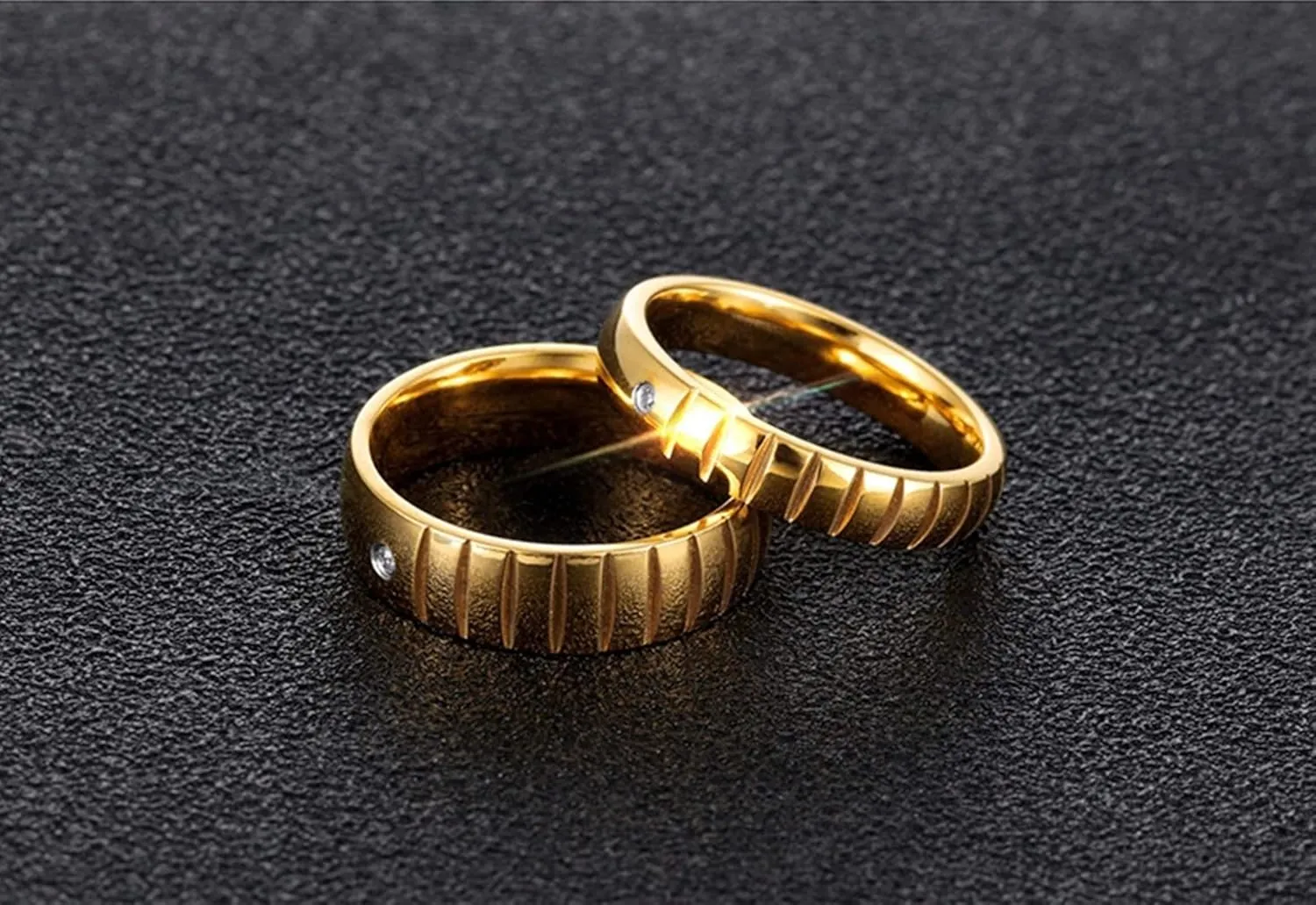 KnSam Couple Ring Stainless Steel Smooth Groove White Cz Gold Anniversary Ring