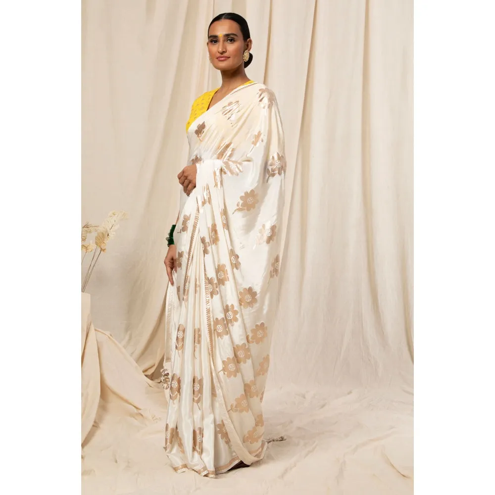 Masaba Ivory Oversized 70'S Flower Saree with Unstitched Blouse