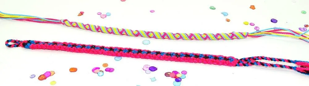 Mexican Friendship Bracelet Set in Red & Green