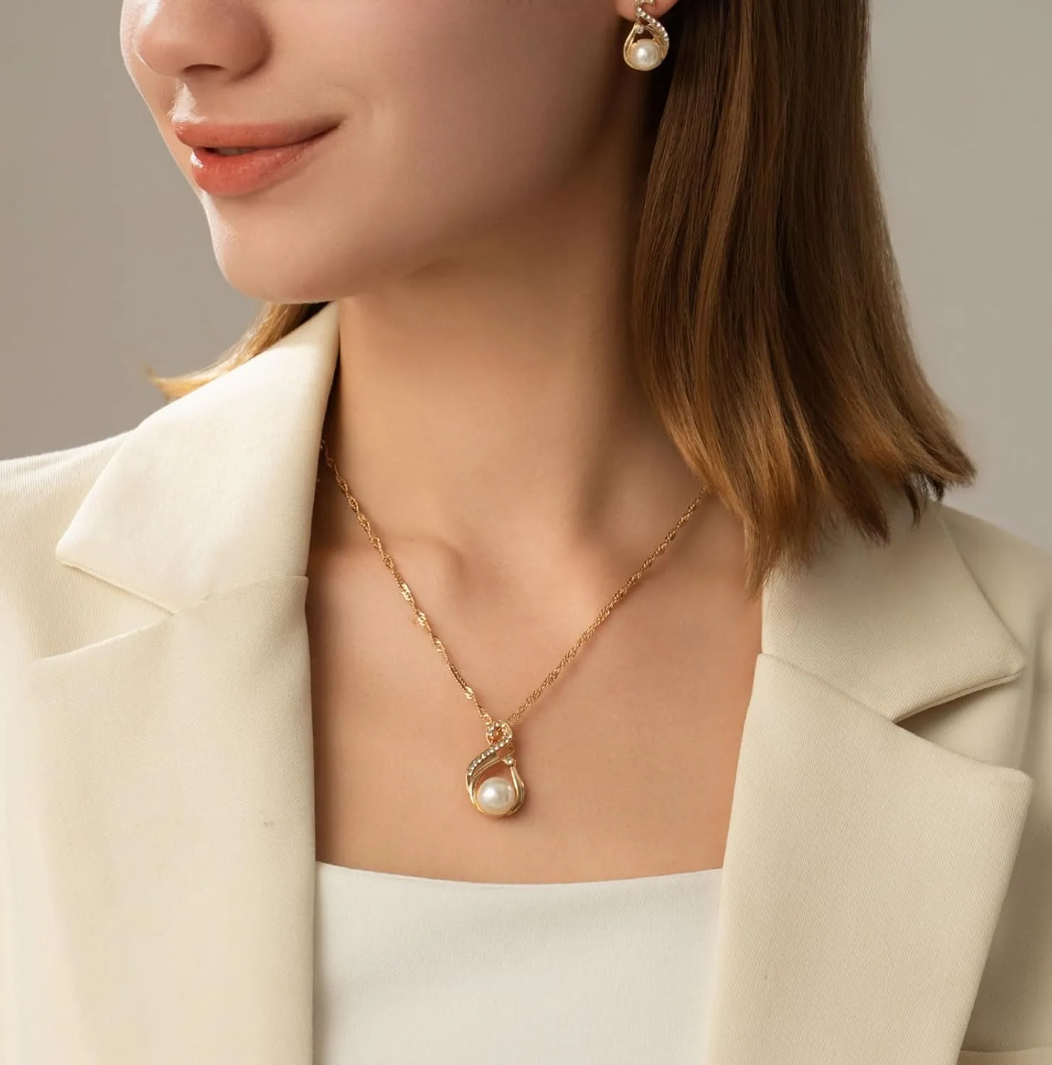 Necklace Pendant Round Pearl for Women Silver/Gold Plated Copper with Cubic Zirconia Chain Pearl Jewelry Gifts for Holidays and Anniversary