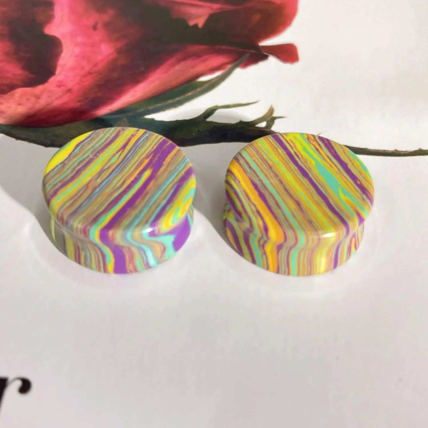 Rainbow Stone Double Flare Ear Plugs Tunnels Natural Organic Stones Expander Ears Piercing Stretcher Gauge Plug for Women Men Fashion Body Jewelry
