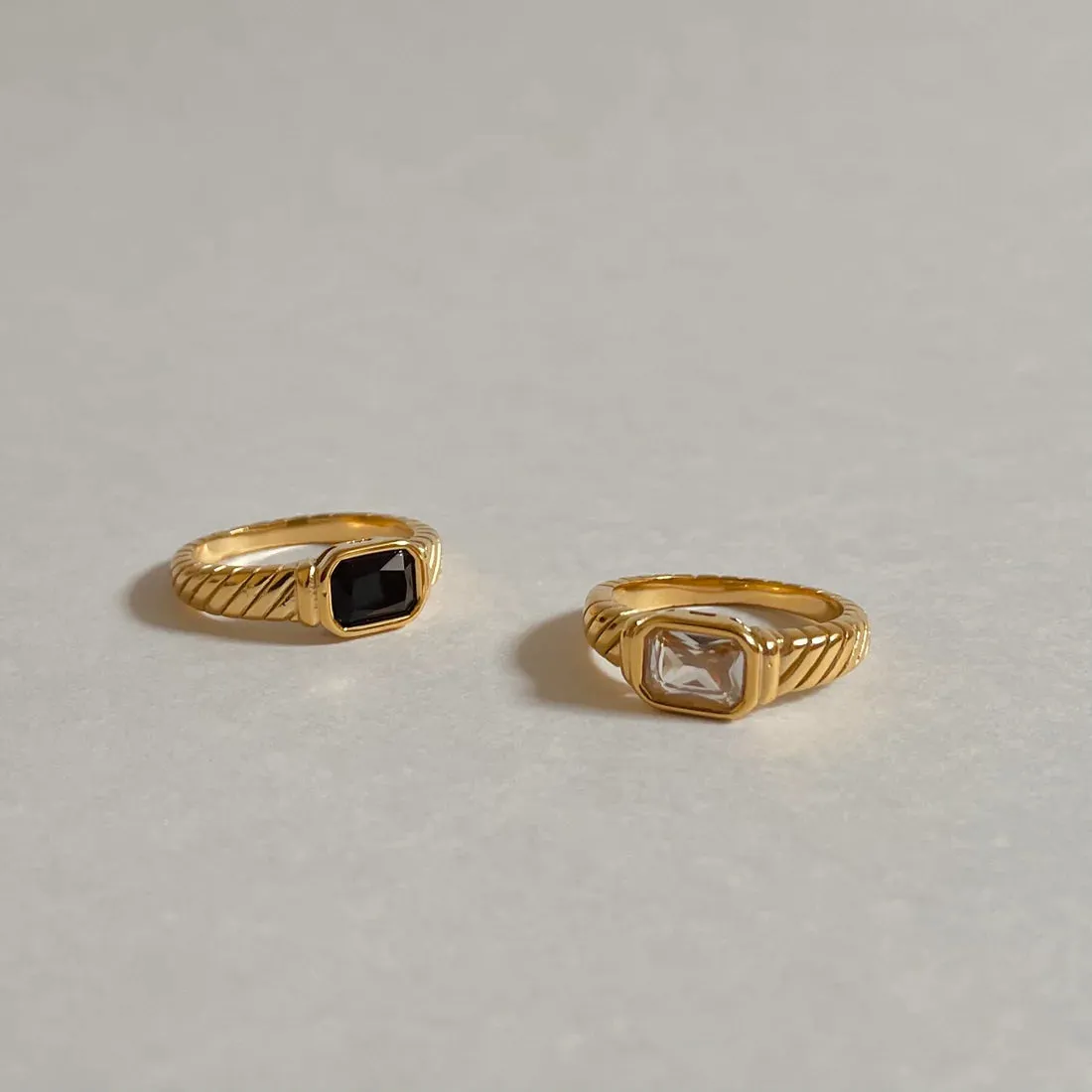 Rectangle Stone Ring | Black