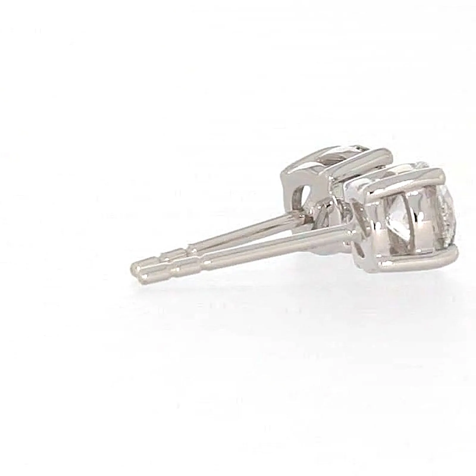 Solitaire 18ct White Gold Round Brilliant Cut with 1 CARAT tw of Diamonds Stud Earrings