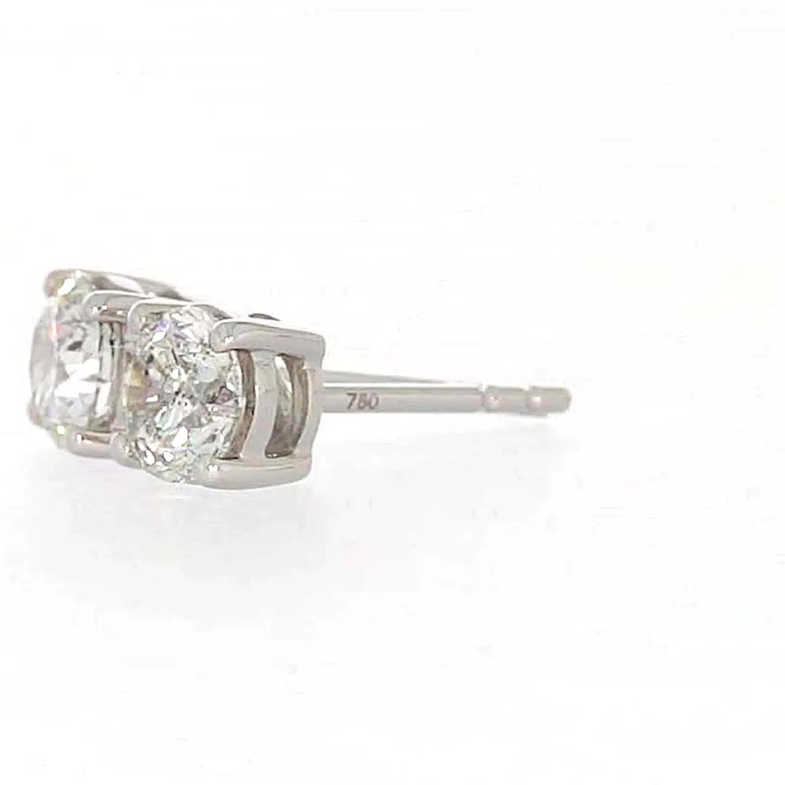 Solitaire 18ct White Gold Round Brilliant Cut with 1 CARAT tw of Diamonds Stud Earrings