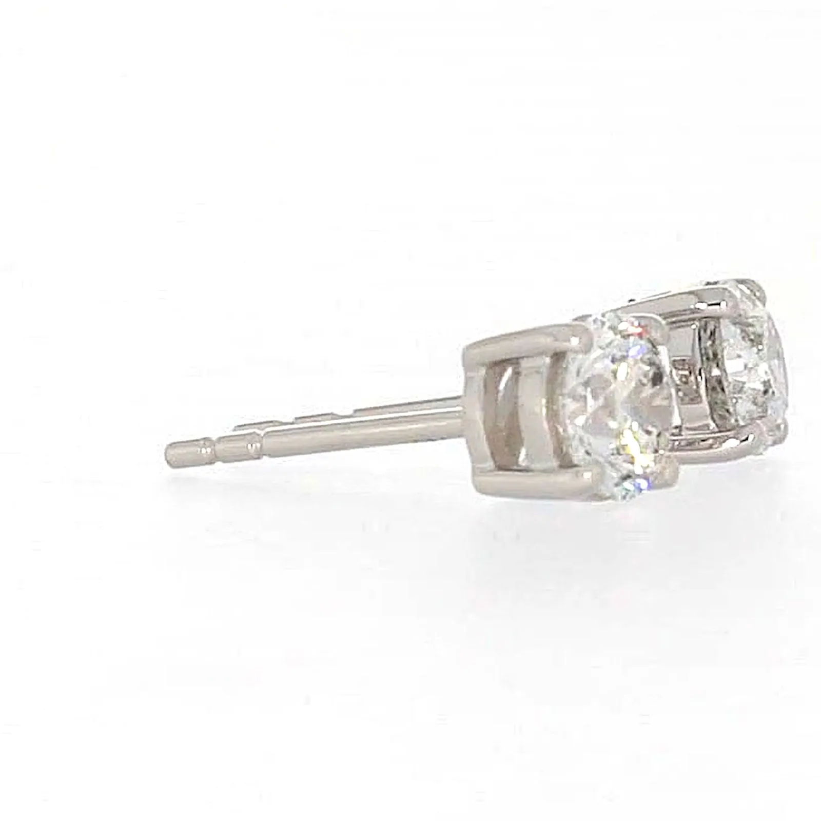 Solitaire 18ct White Gold Round Brilliant Cut with 1 CARAT tw of Diamonds Stud Earrings
