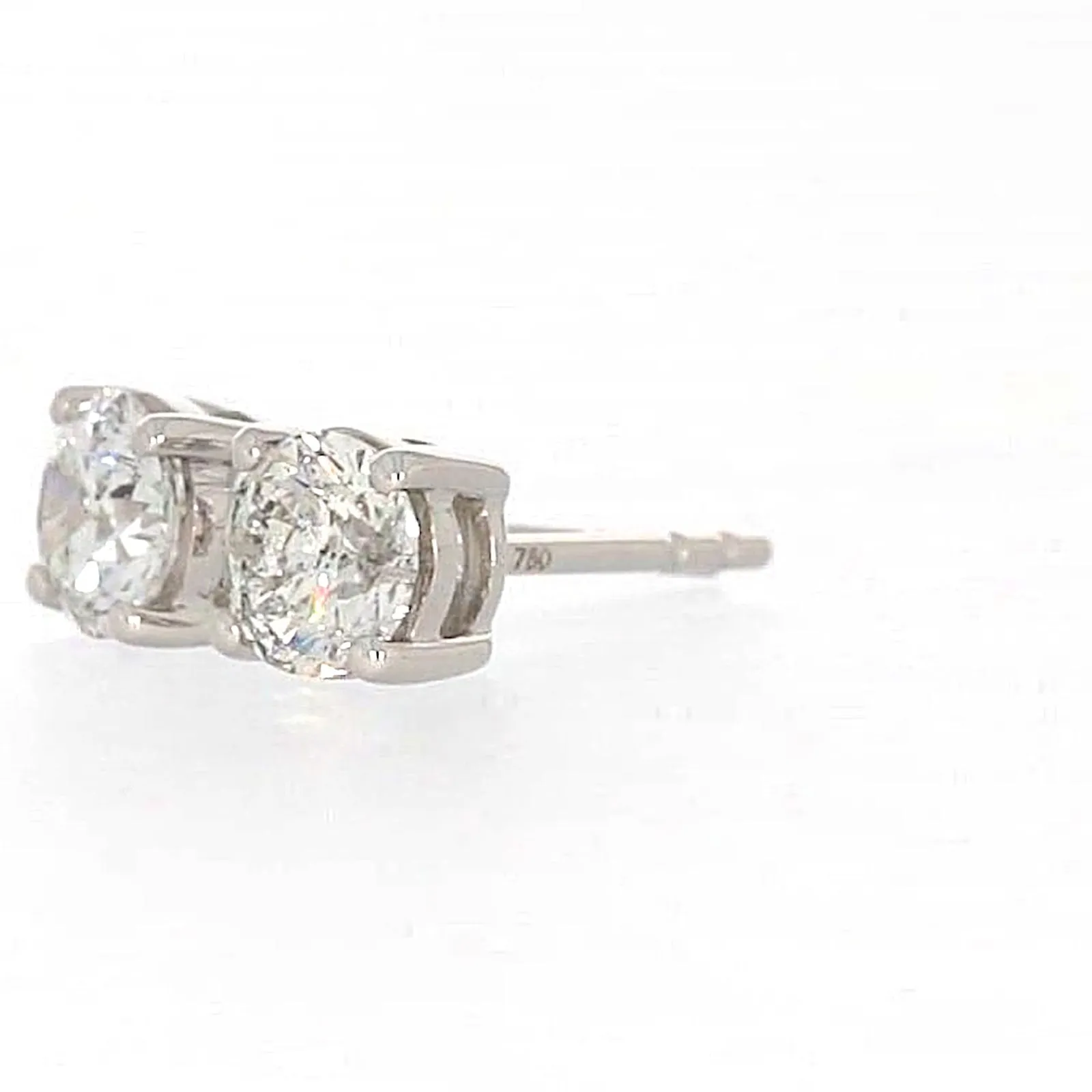 Solitaire 18ct White Gold Round Brilliant Cut with 1 CARAT tw of Diamonds Stud Earrings