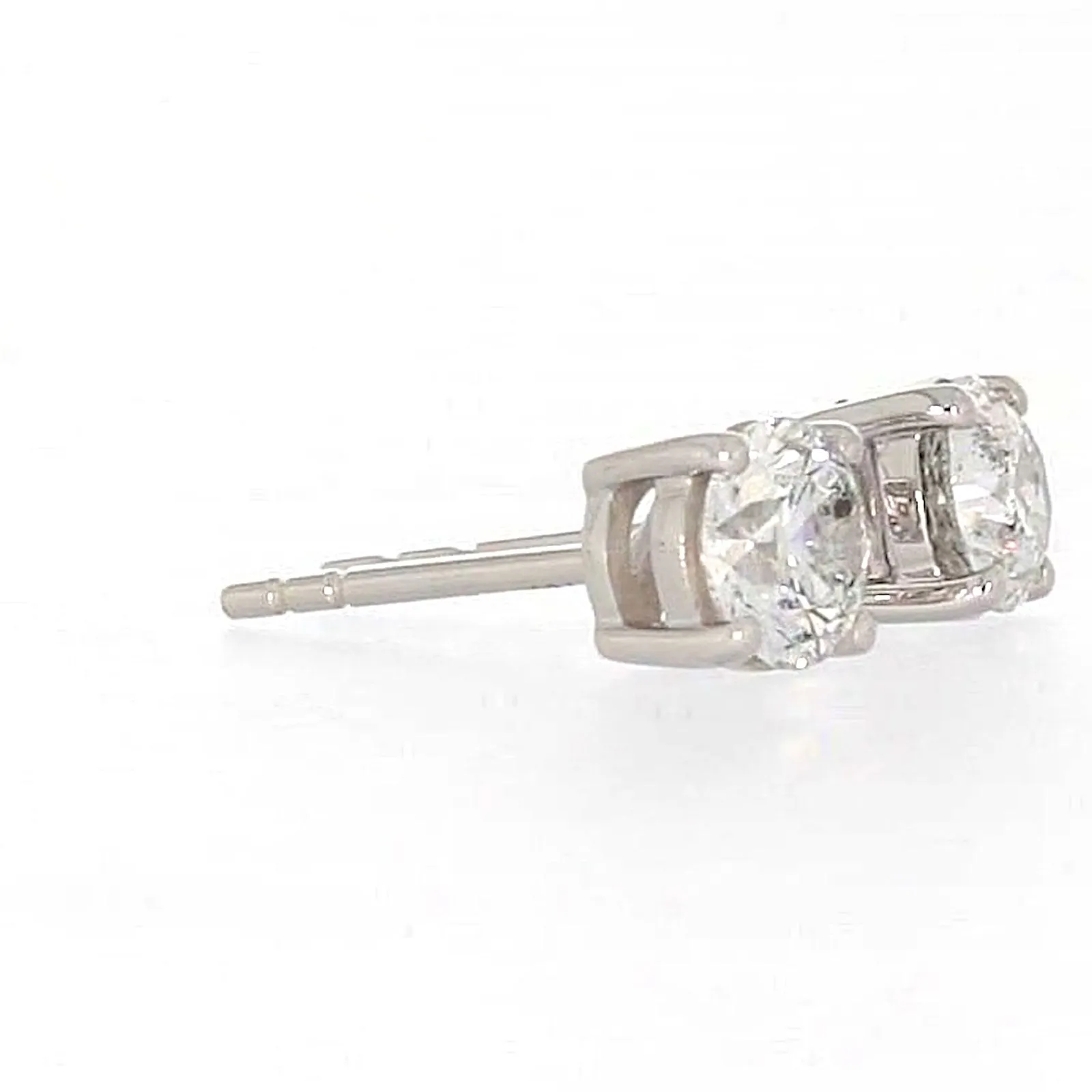 Solitaire 18ct White Gold Round Brilliant Cut with 1 CARAT tw of Diamonds Stud Earrings