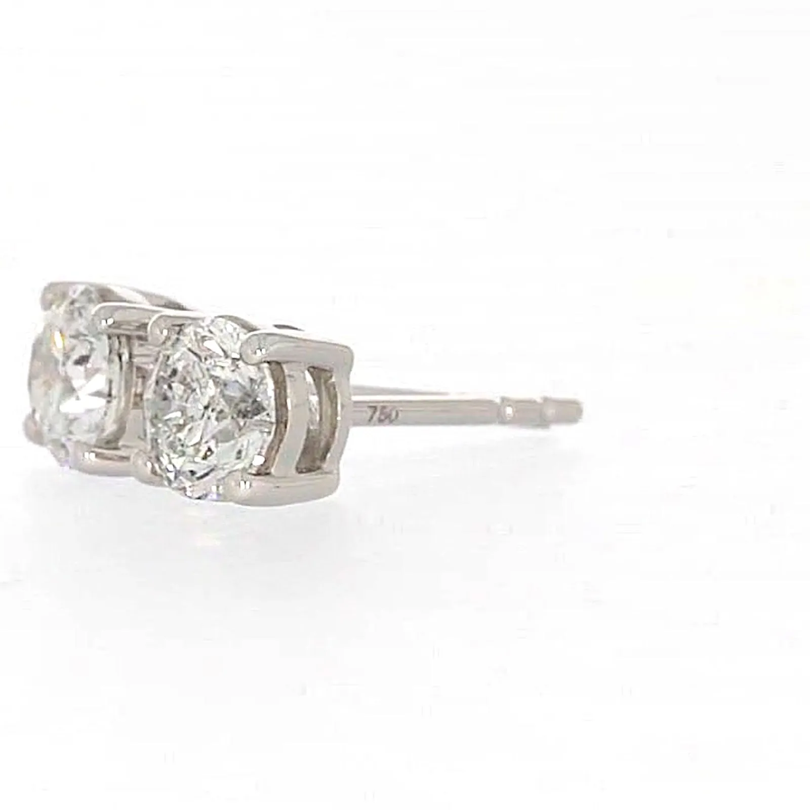 Solitaire 18ct White Gold Round Brilliant Cut with 1 CARAT tw of Diamonds Stud Earrings