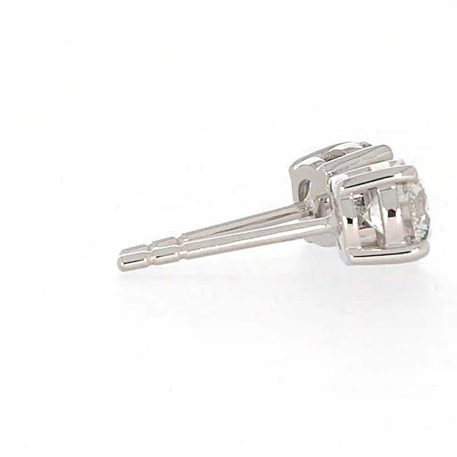 Solitaire 18ct White Gold Round Brilliant Cut with 1 CARAT tw of Diamonds Stud Earrings