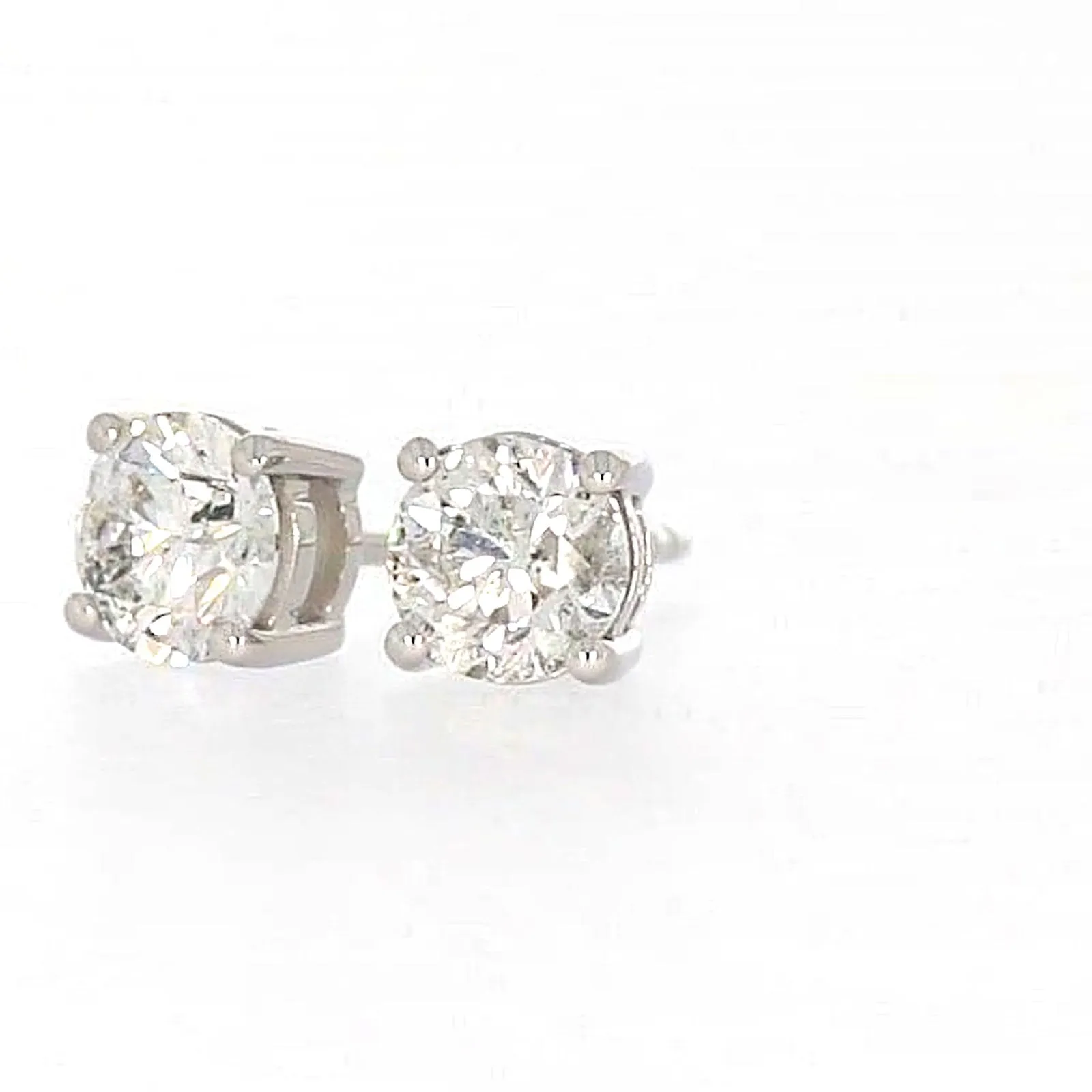 Solitaire 18ct White Gold Round Brilliant Cut with 1 CARAT tw of Diamonds Stud Earrings