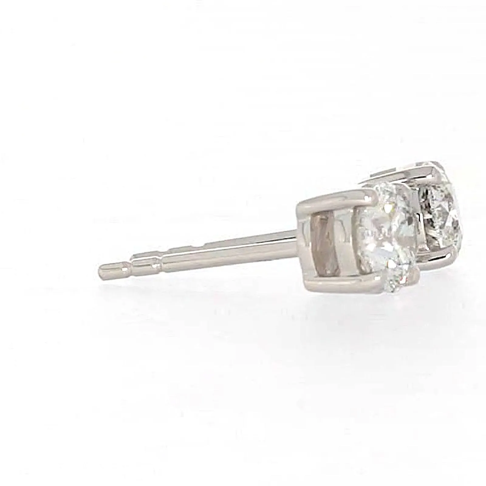 Solitaire 18ct White Gold Round Brilliant Cut with 1 CARAT tw of Diamonds Stud Earrings