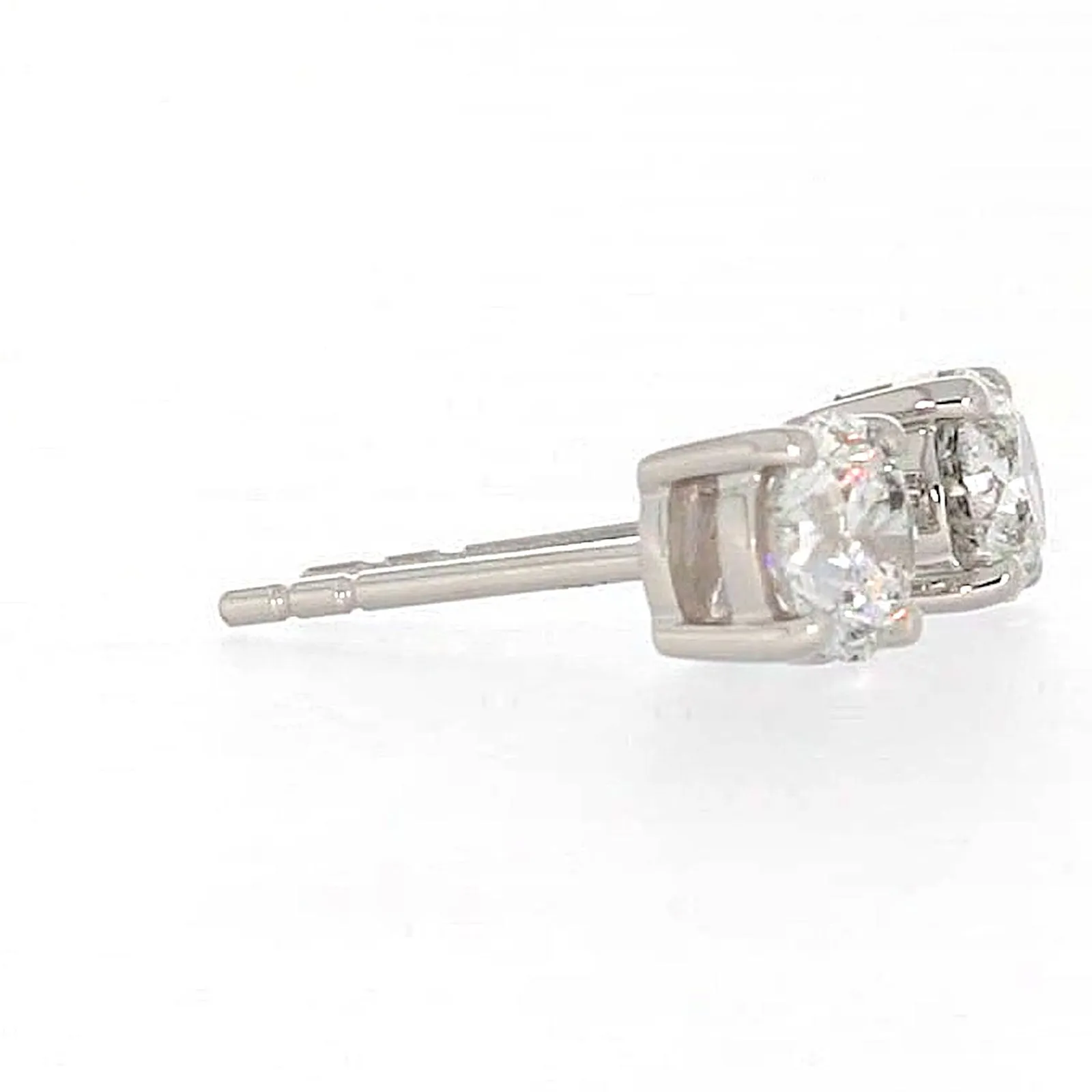 Solitaire 18ct White Gold Round Brilliant Cut with 1 CARAT tw of Diamonds Stud Earrings