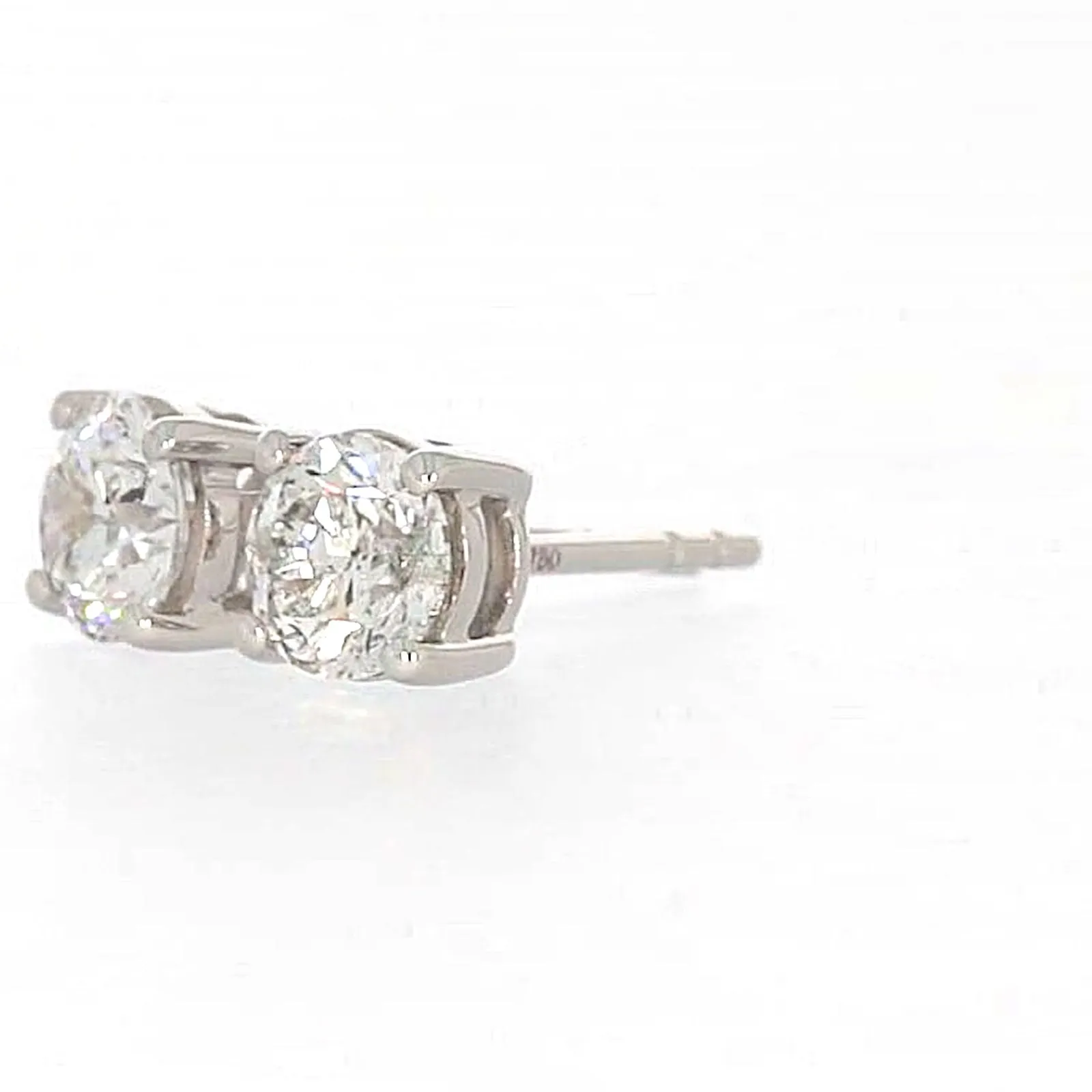 Solitaire 18ct White Gold Round Brilliant Cut with 1 CARAT tw of Diamonds Stud Earrings