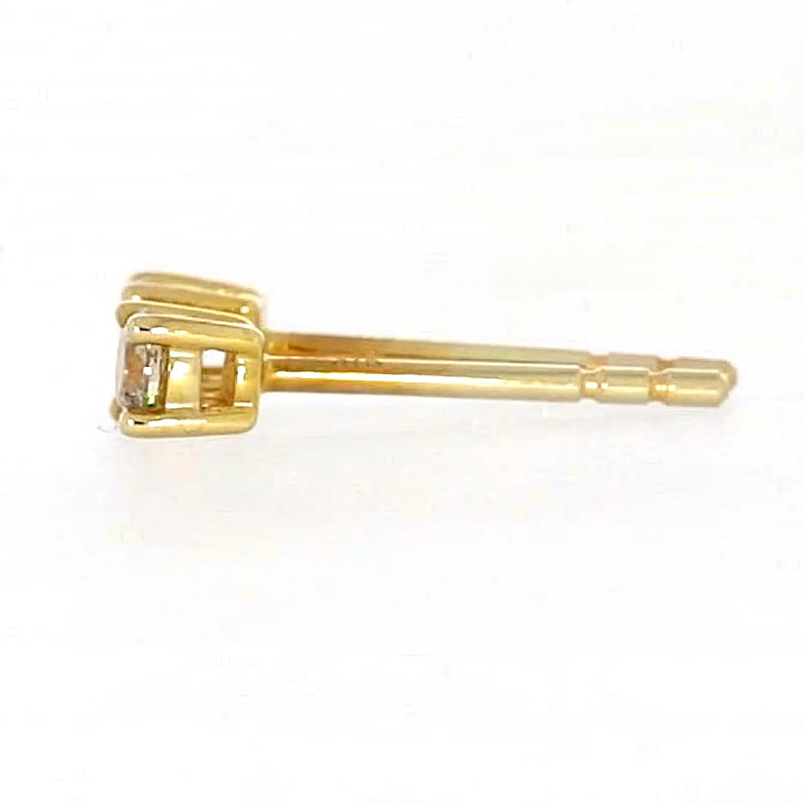 Solitaire 9ct Yellow Gold 0.15 carat tw of Diamonds Stud Earrings