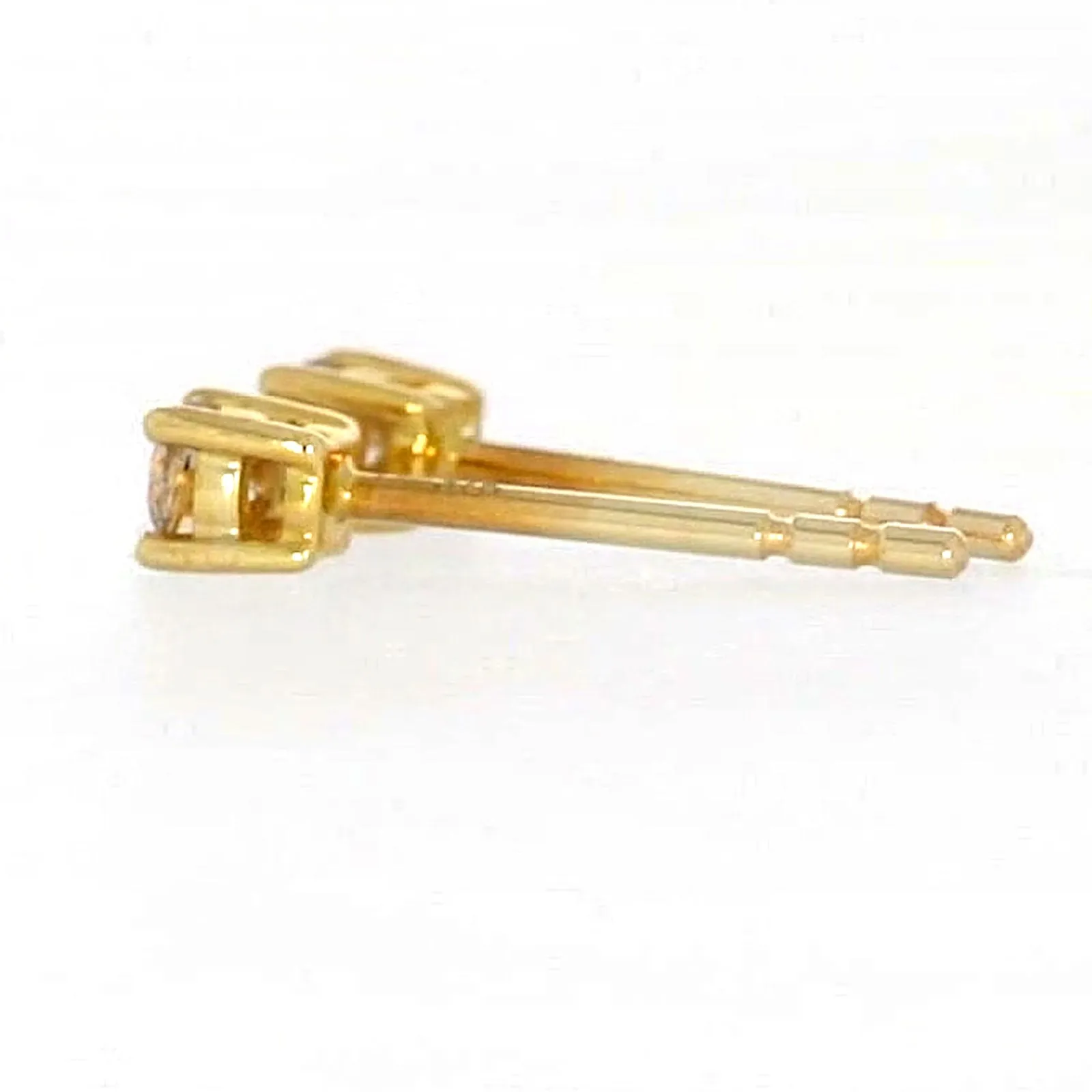 Solitaire 9ct Yellow Gold 0.15 carat tw of Diamonds Stud Earrings